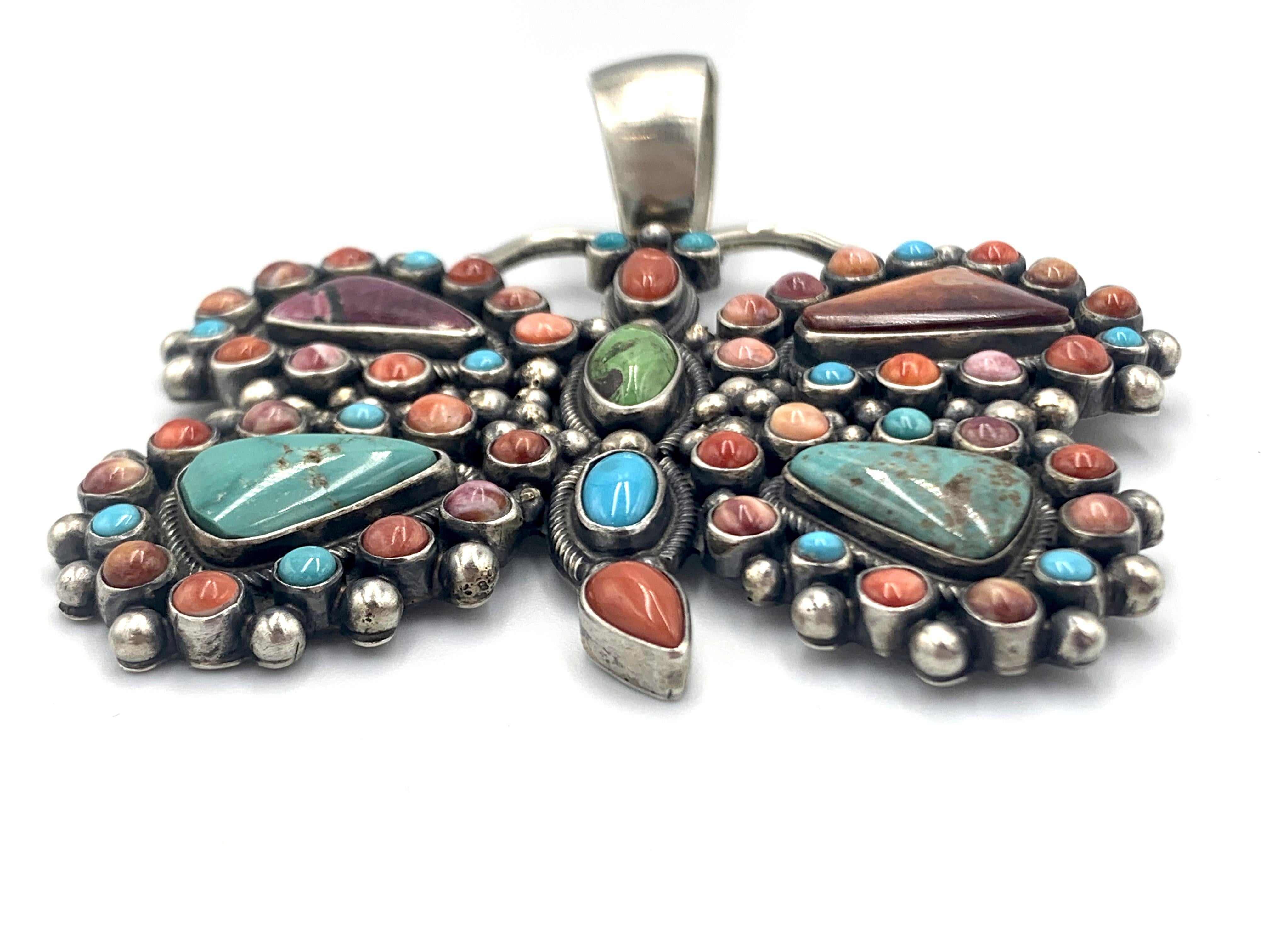 Ciondolo a forma di farfalla in argento 925 con gemme multicolori di Kathleen Chavez in vendita 4