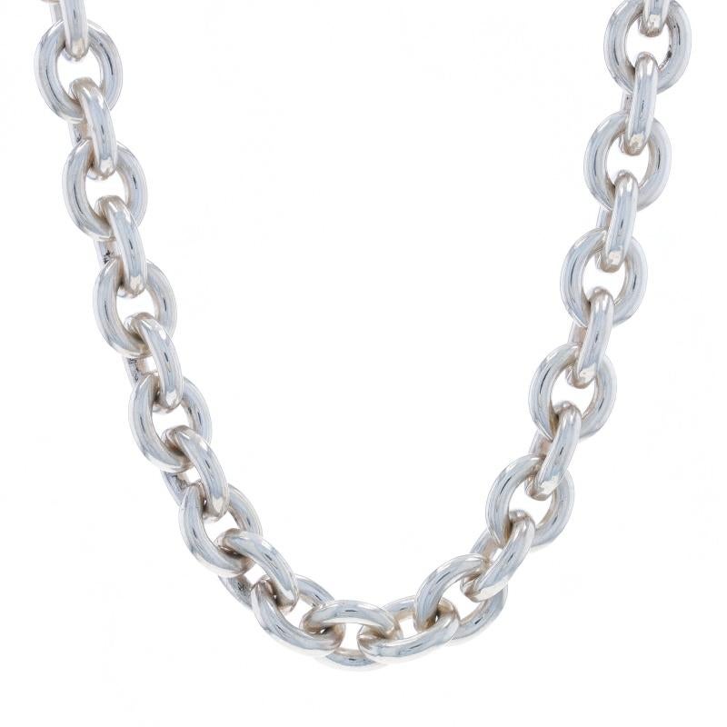 Metallgehalt: Sterling Silber

Kette Stil: Kabel
Halskette Stil: Kette
Verschluss-Typ: Knebelschließe

Messungen

Länge: 17 1/4