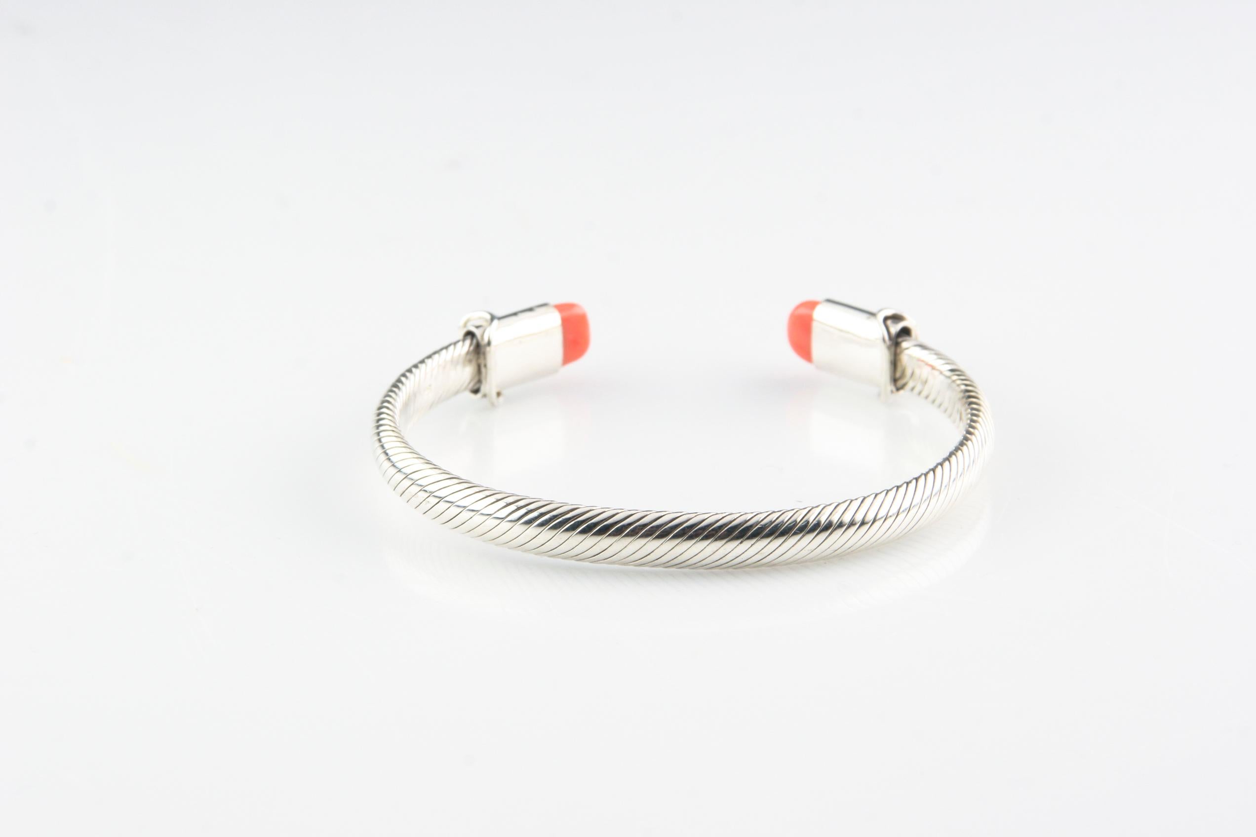 Modern Sterling Silver Cable Cuff Bracelet with Coral Accents, Size 7 For Sale