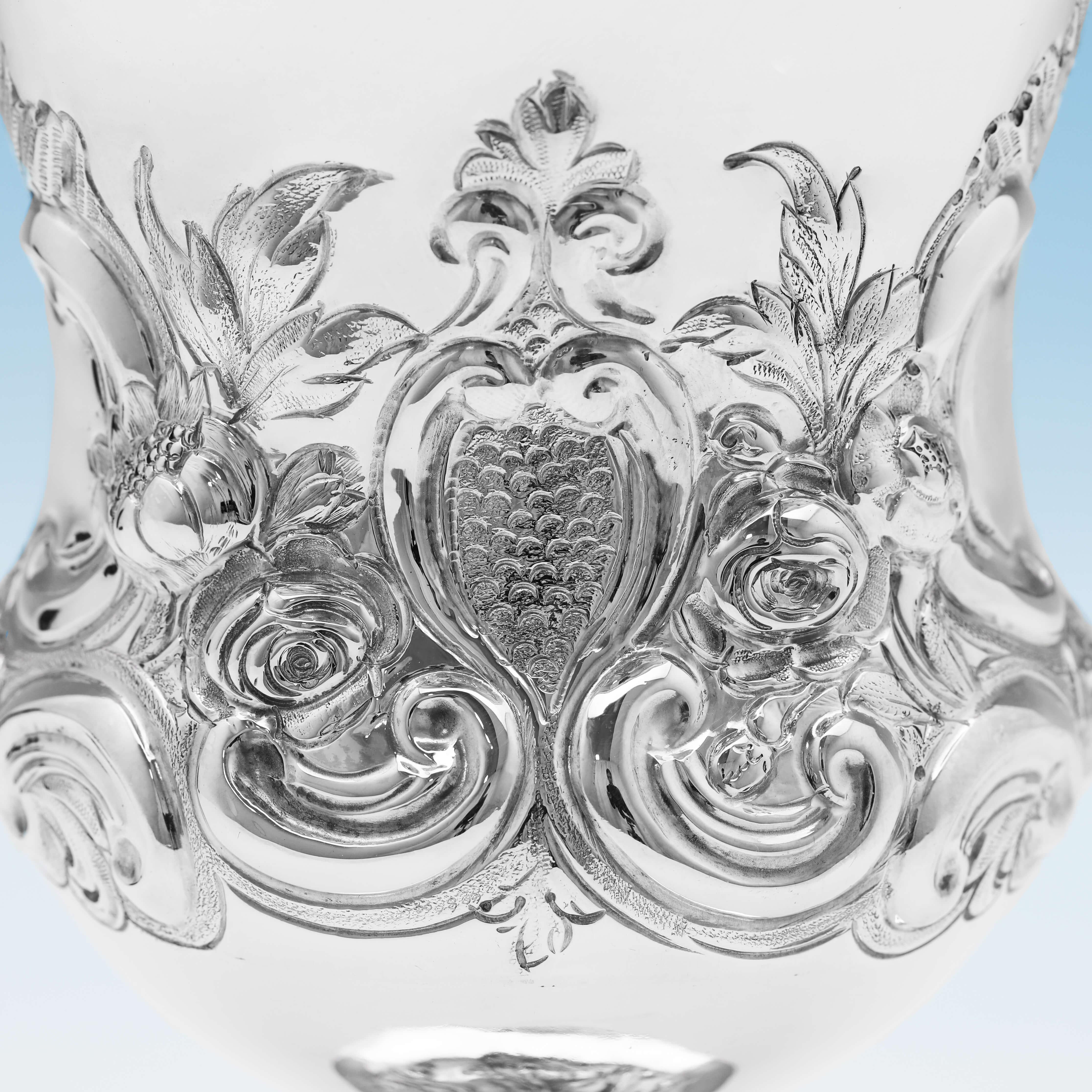 Victorian Antique Sterling Silver 'Campagna' Shape Goblet 1864 Charles Boyton In Good Condition In London, London