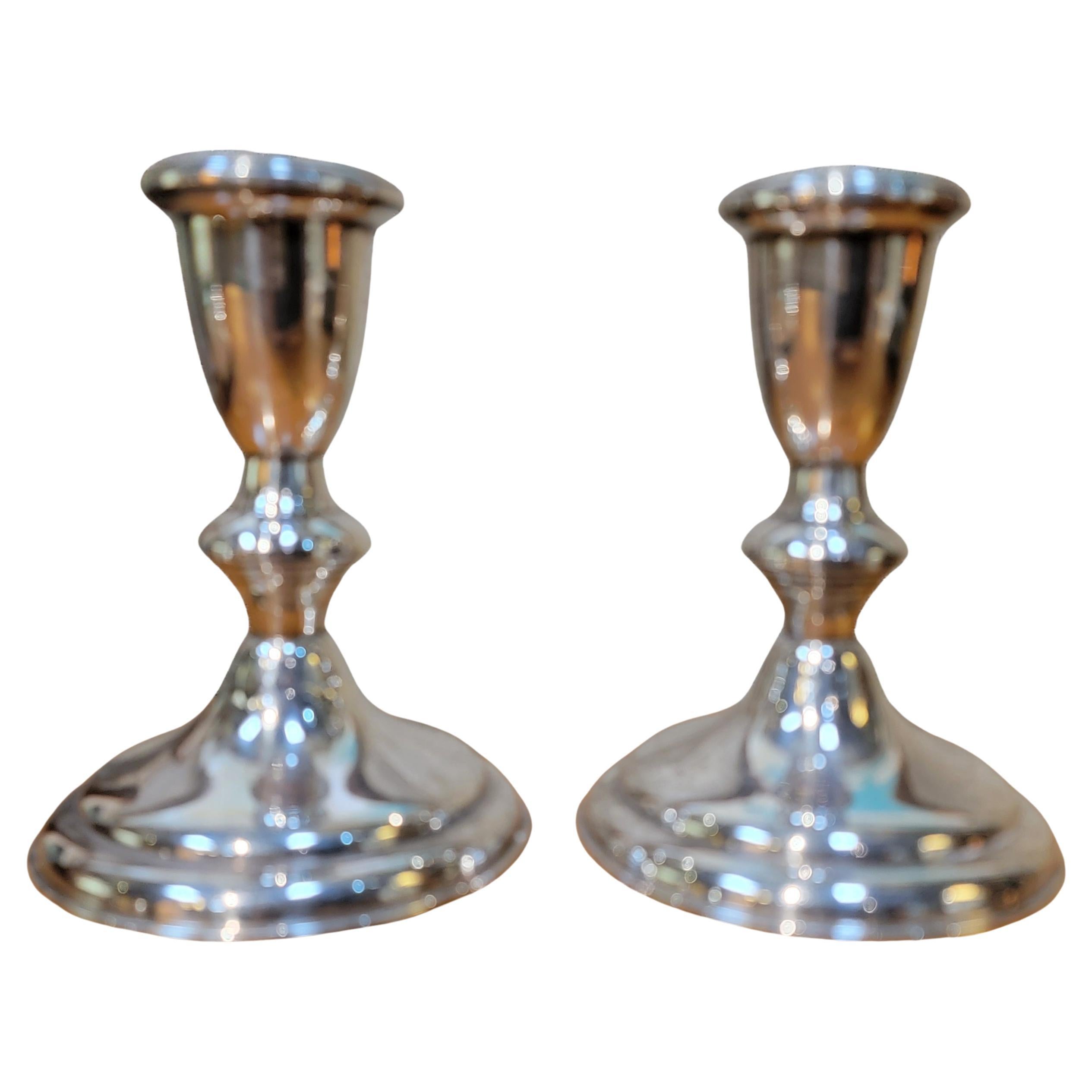 Paire de bâtons de bougie en argent par Reed & Barton