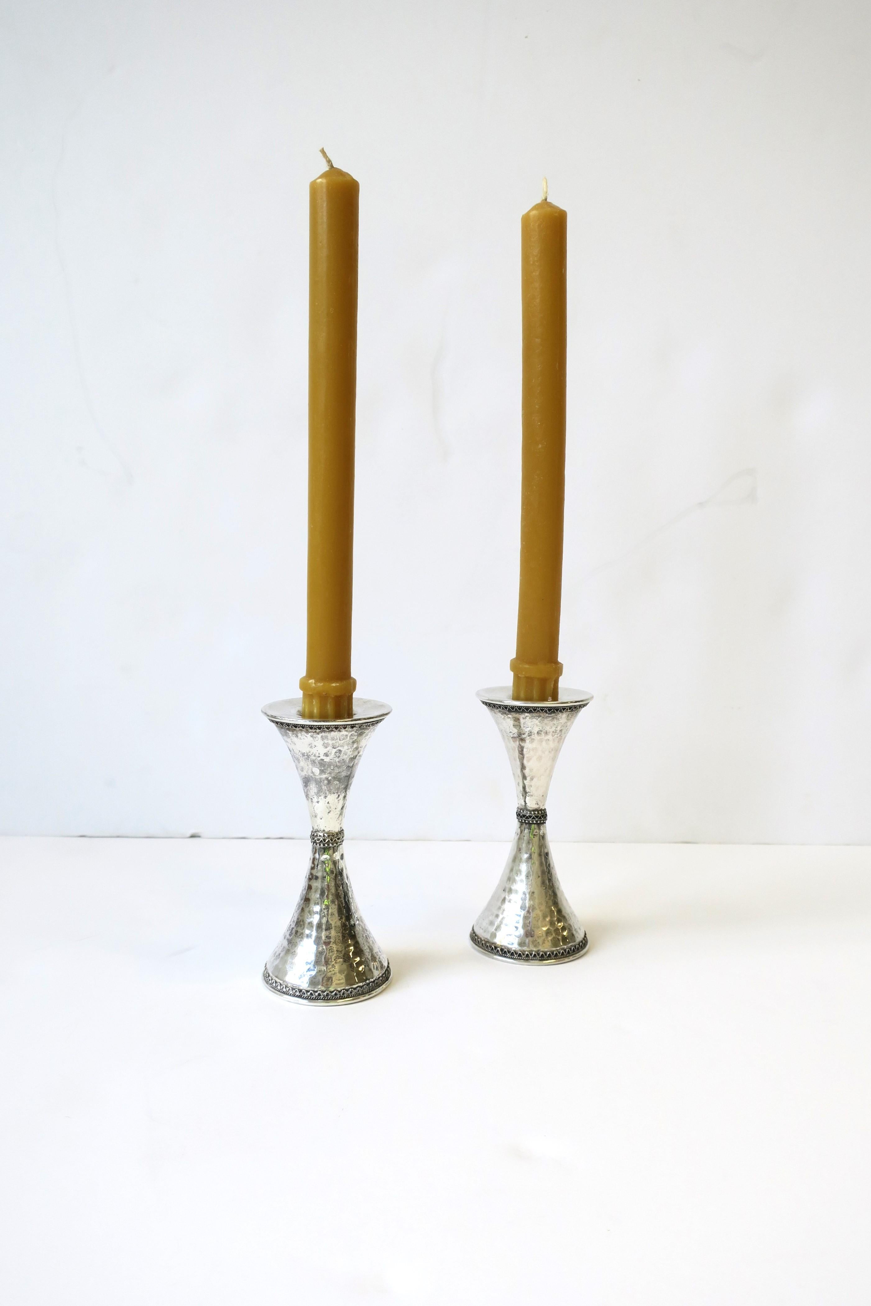 Sterling Silver Candlesticks Holders Hourglass Shape Hammered Design, Pair In Good Condition For Sale In New York, NY