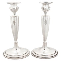 Candelabros de plata de ley