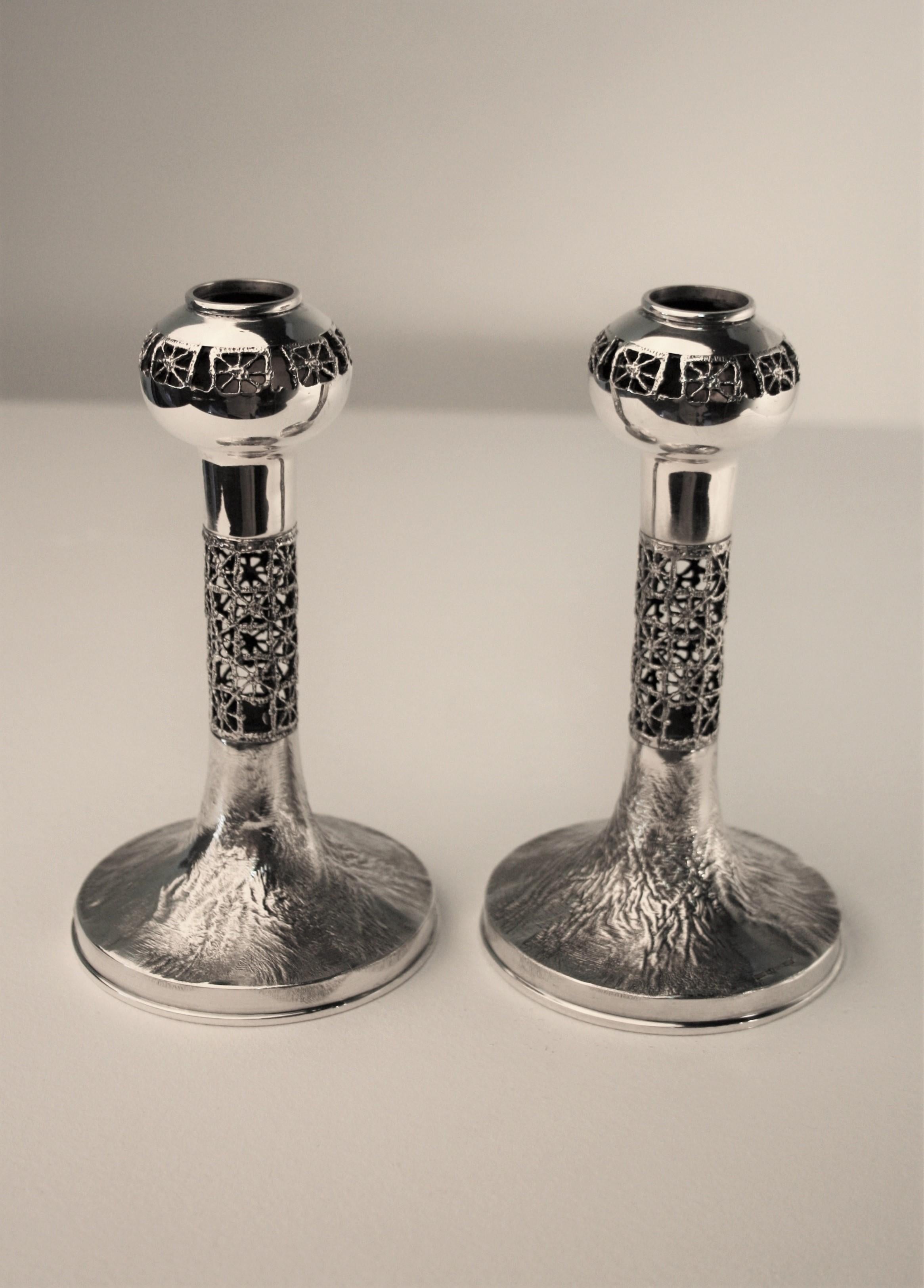 Sterling Silver Candlesticks from Pentti Sarpaneva, 1969 In Good Condition For Sale In Belgium, BE