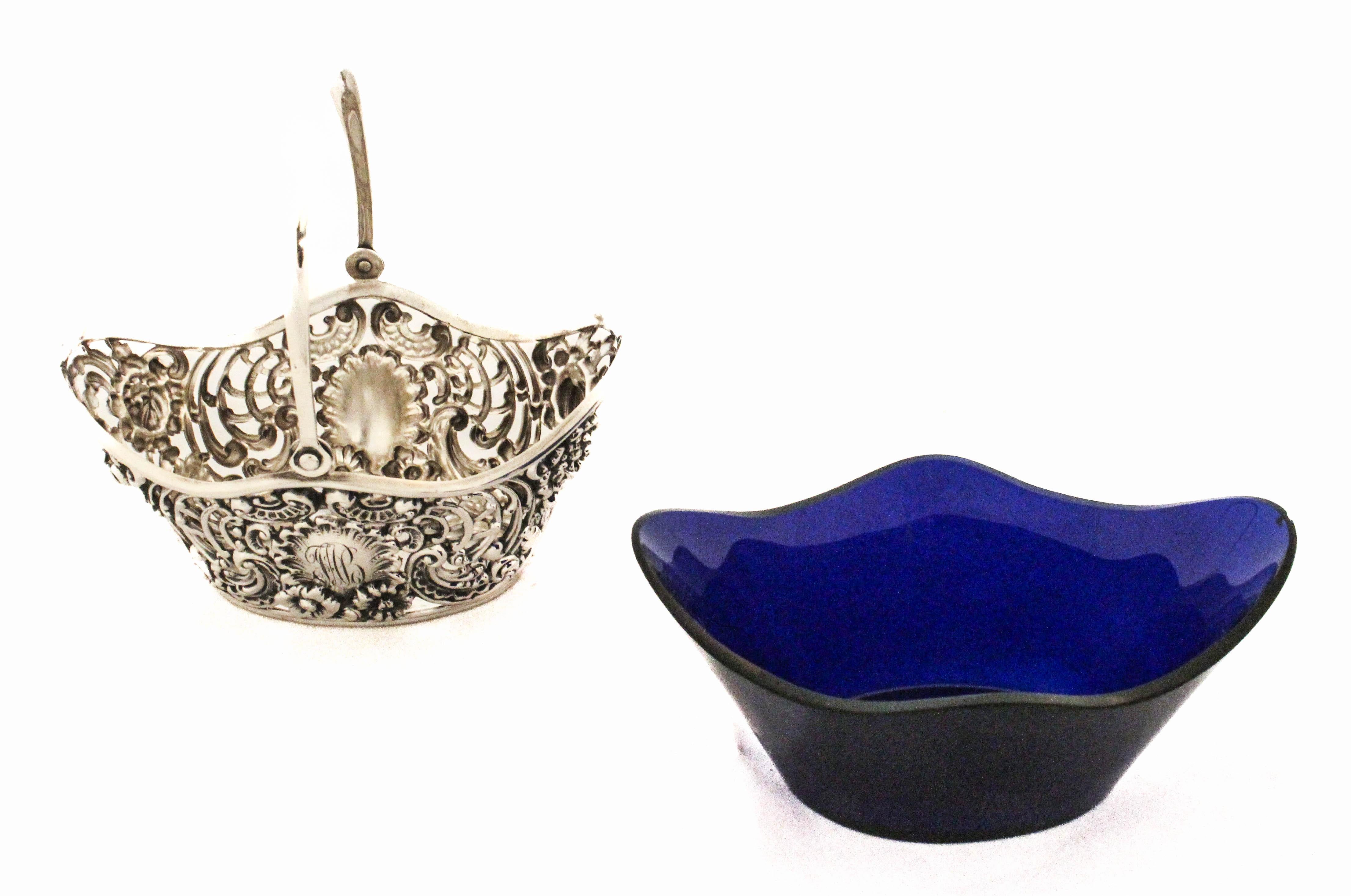 Fin du XIXe siècle Sterling Silver Candy Basket en vente