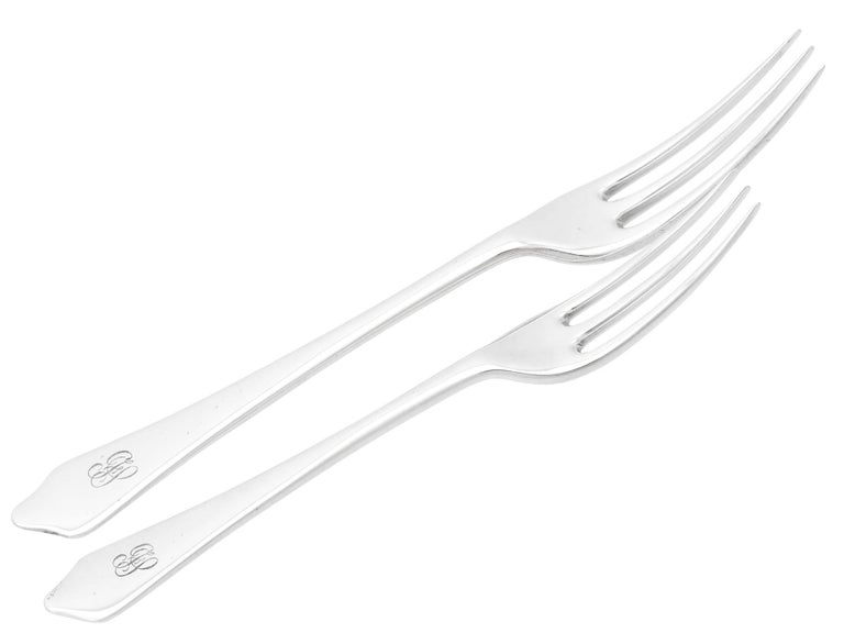 Sterling Silver Canteen of Cutlery for 12 Persons For Sale 3