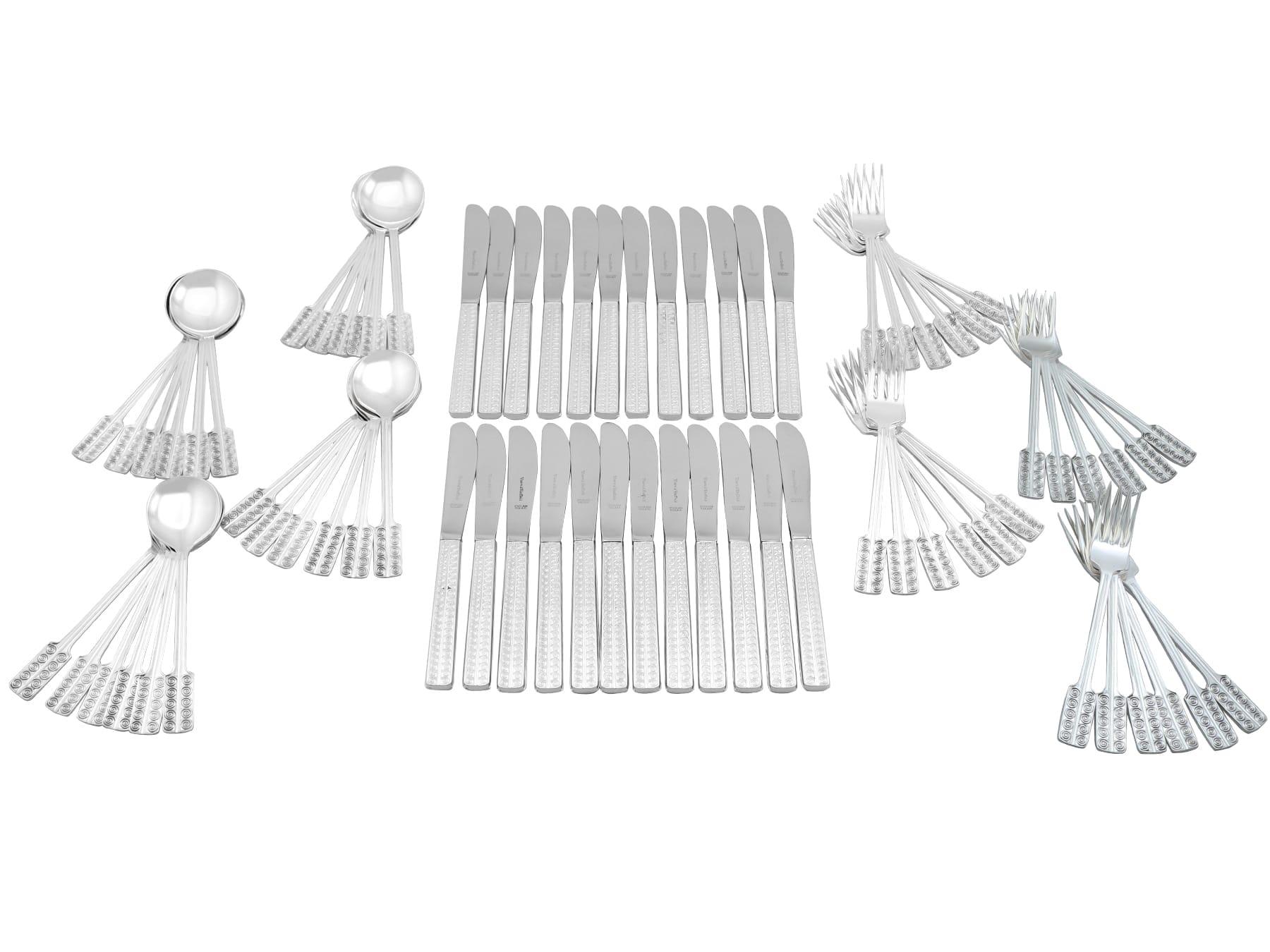 Sterling Silver Canteen of Cutlery for Twelve Persons For Sale 15