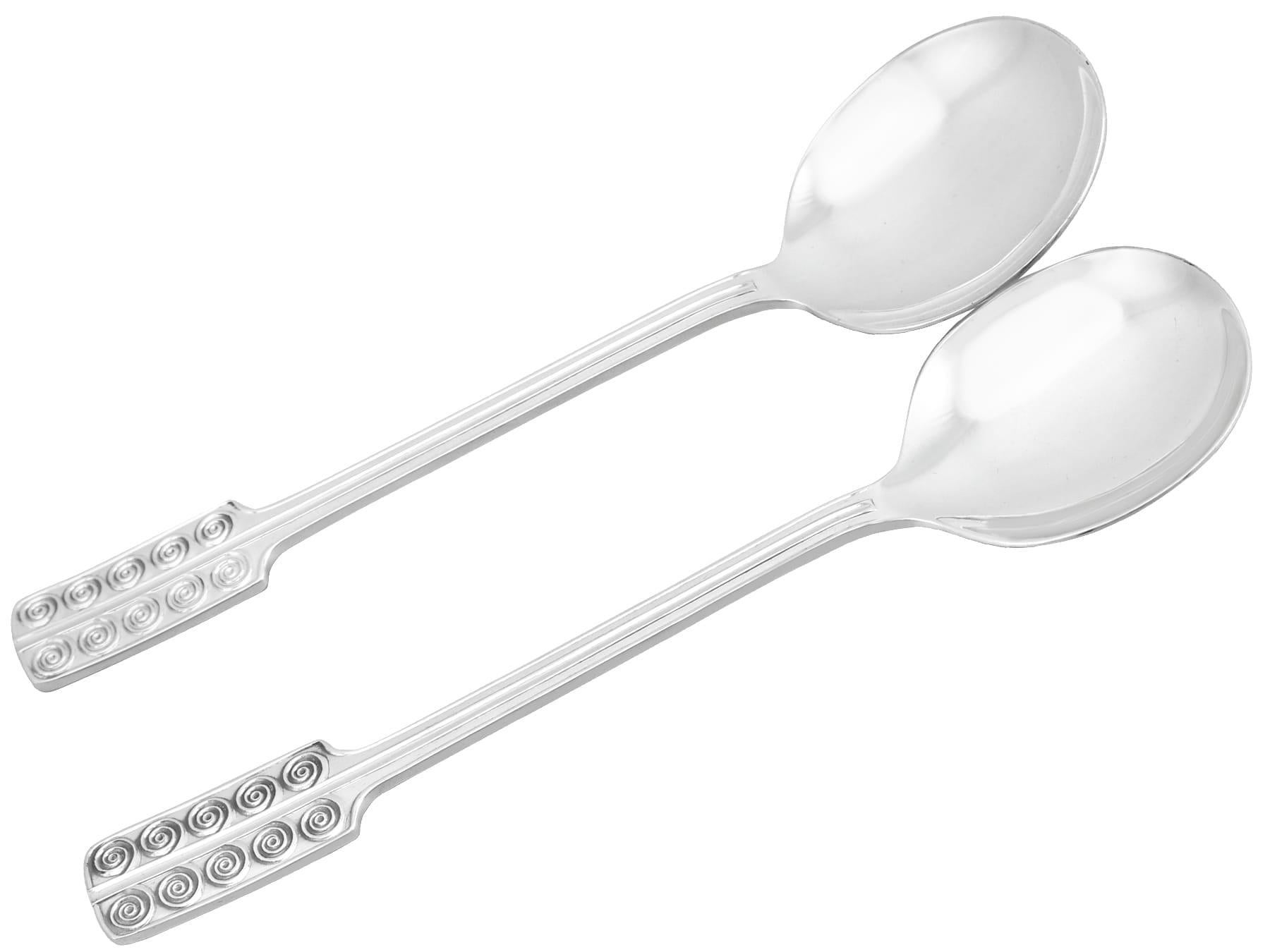 Besteckset aus Sterlingsilber für zwölf Personen im Angebot 3