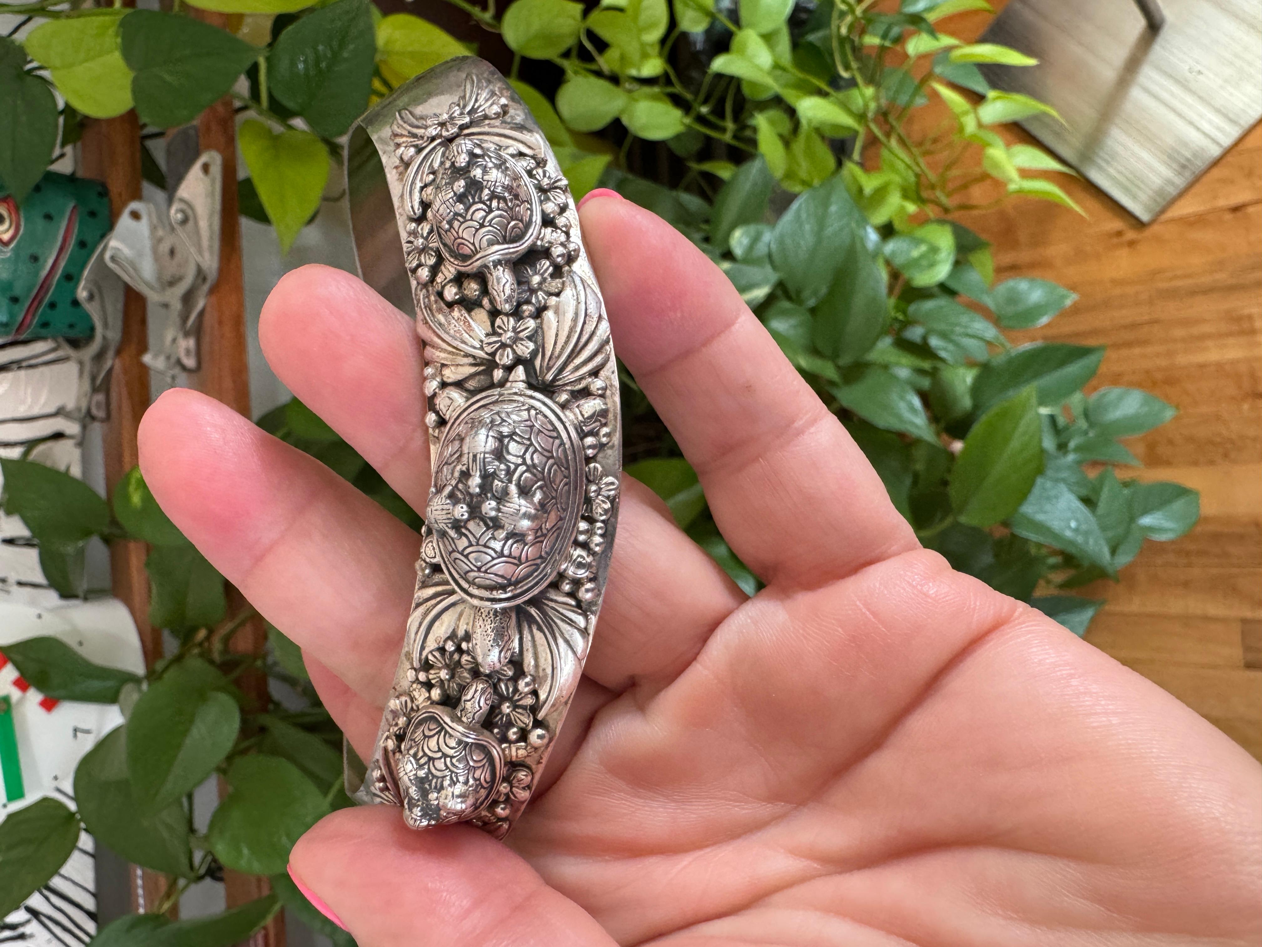 Collana a girocollo in argento Carol Felley 1990 in vendita 6