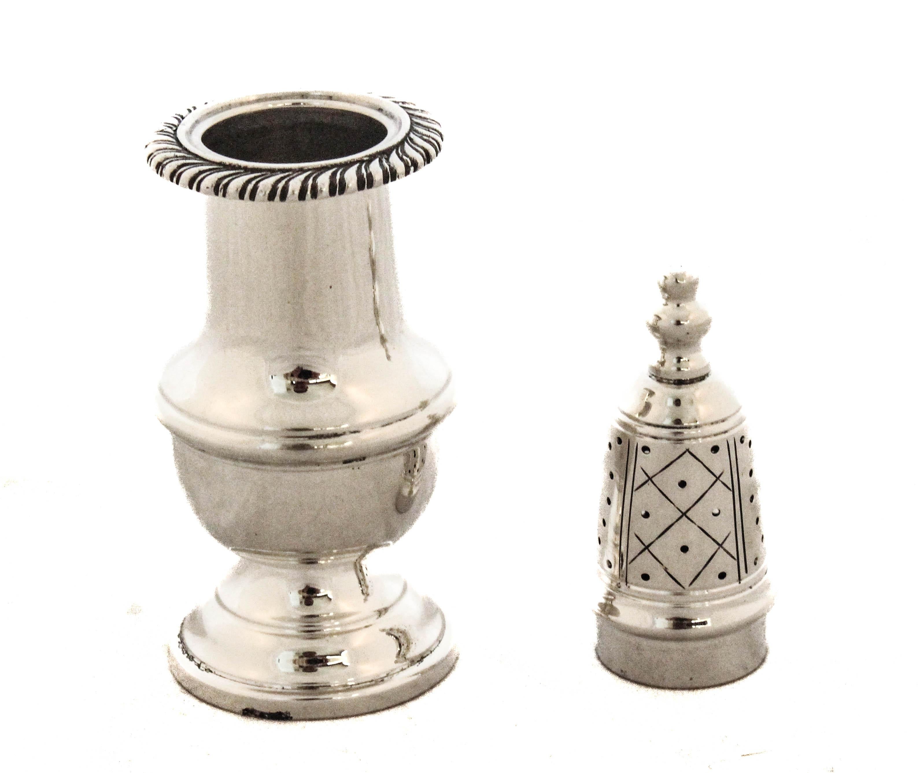 Metà XX secolo Sterling Silver Cartier Salt Shaker in vendita