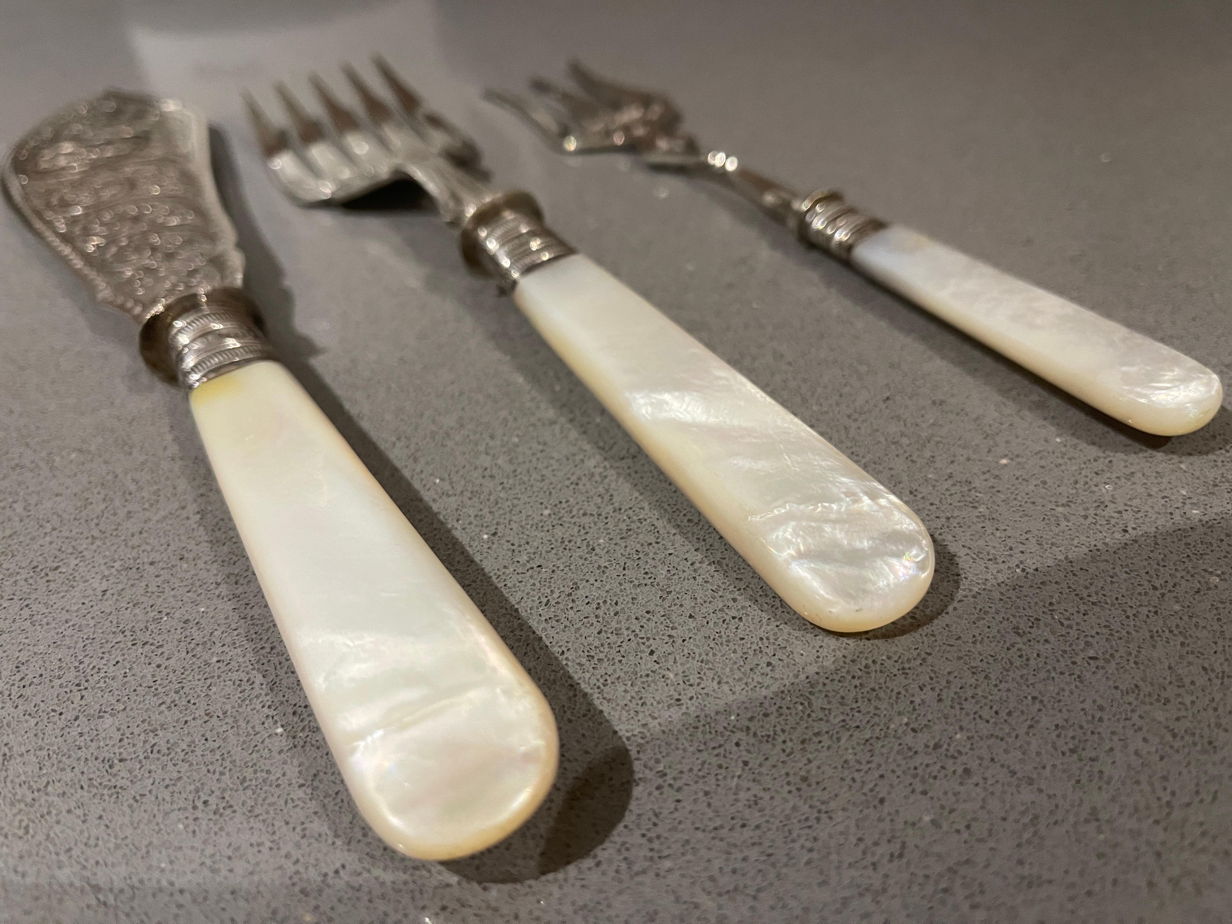 British Sterling Silver Carving Set 3 Mother pearl handle, Cutlery Knife Fork Sheffield For Sale