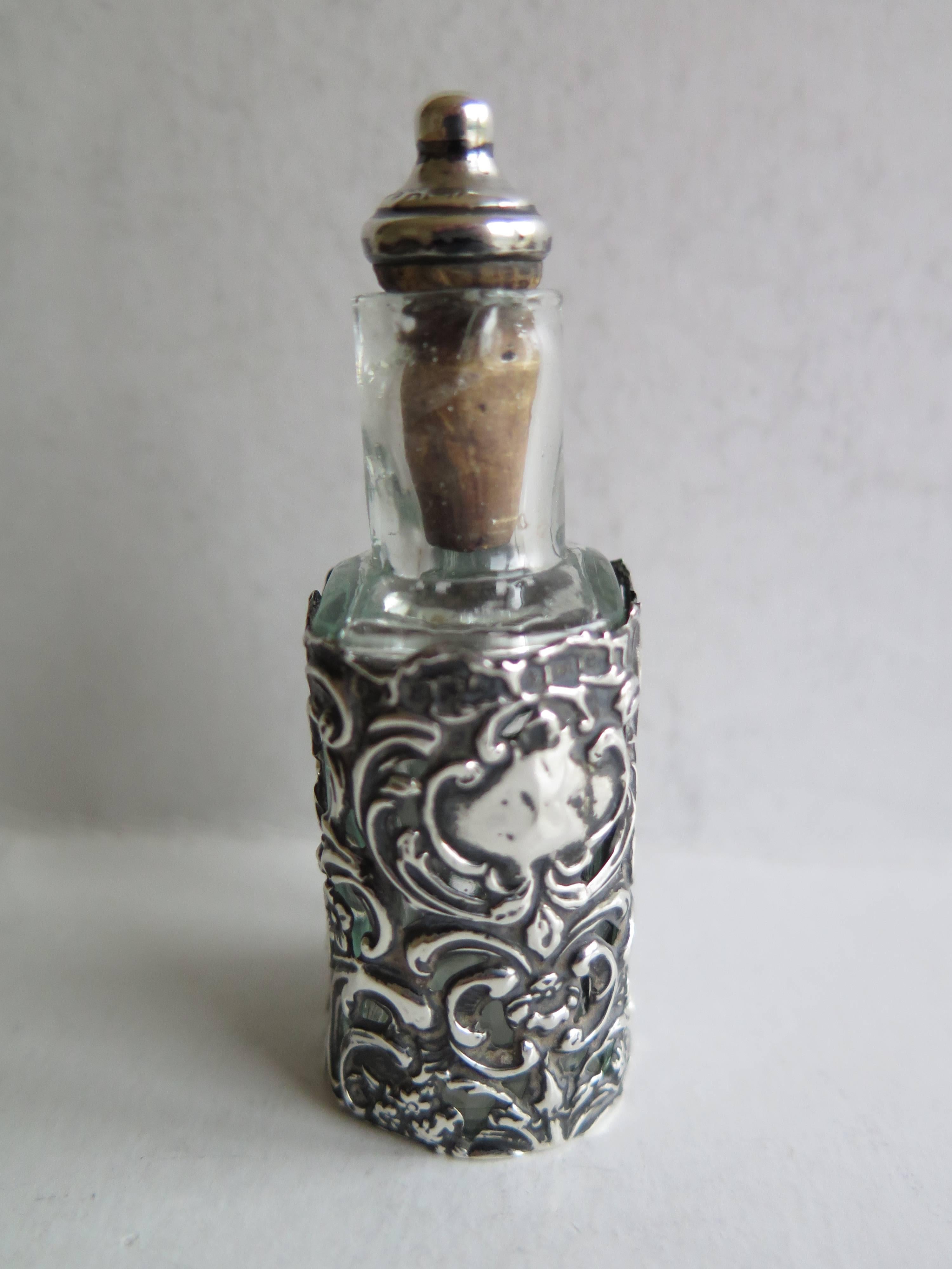 English Sterling Silver Cased Glass Perfume or Scent Bottle, Birmingham England, 1904