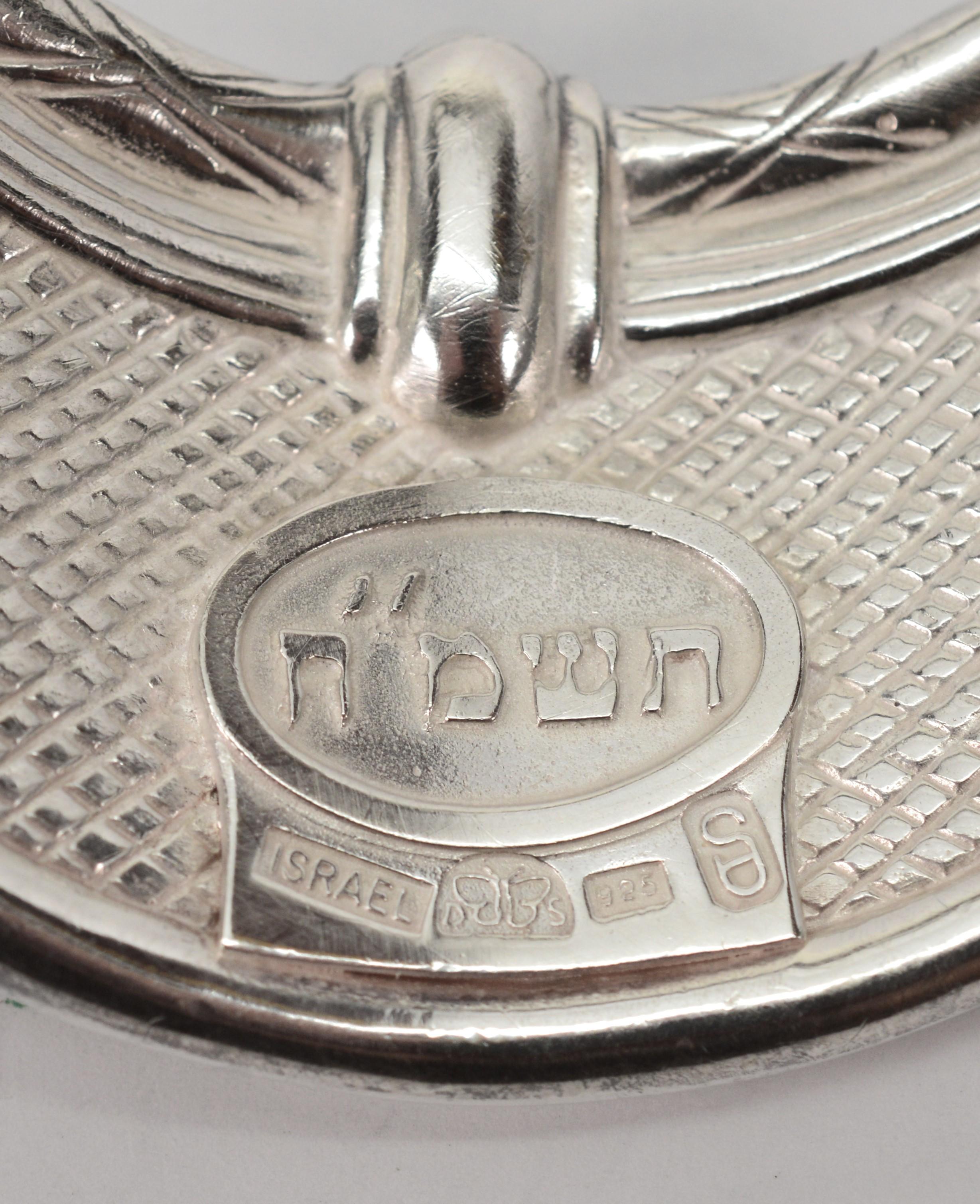 Etichetta per bottiglia in argento Sterling Celebration L'Chaim Decanter di Yossi Dudek Swed in vendita 1