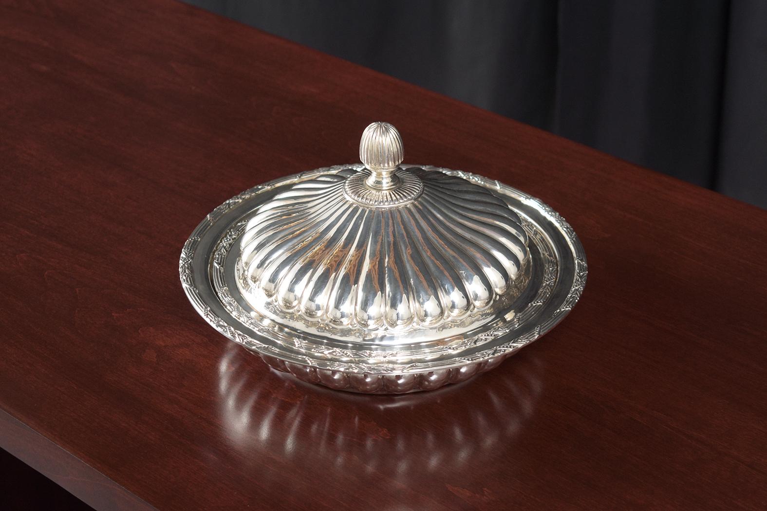 925 Stamped Sterling Silver French Art Deco Center Dish In Good Condition In Los Angeles, CA