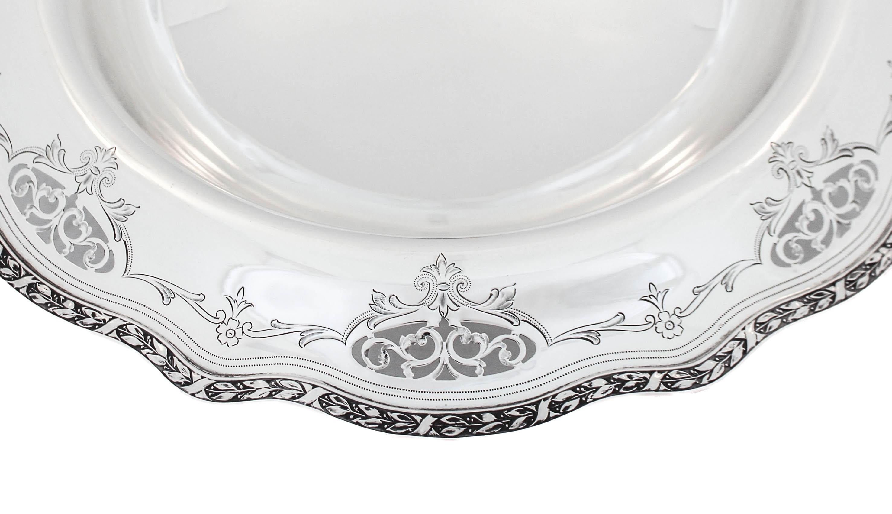 Sterling Silver Centerpiece Bowl In Excellent Condition For Sale In Brooklyn, NY