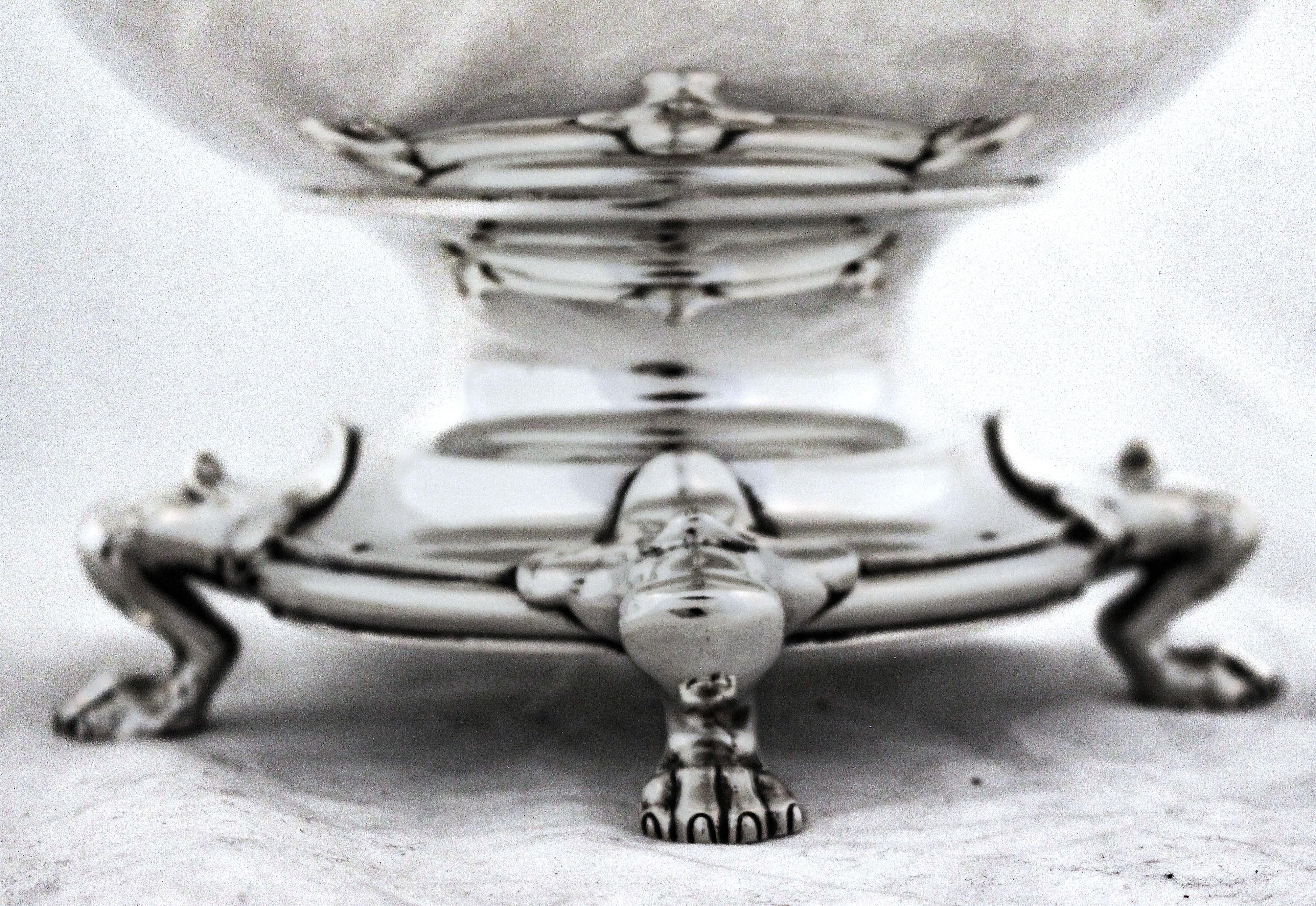 Centro de mesa de plata de ley mediados del siglo XX en venta
