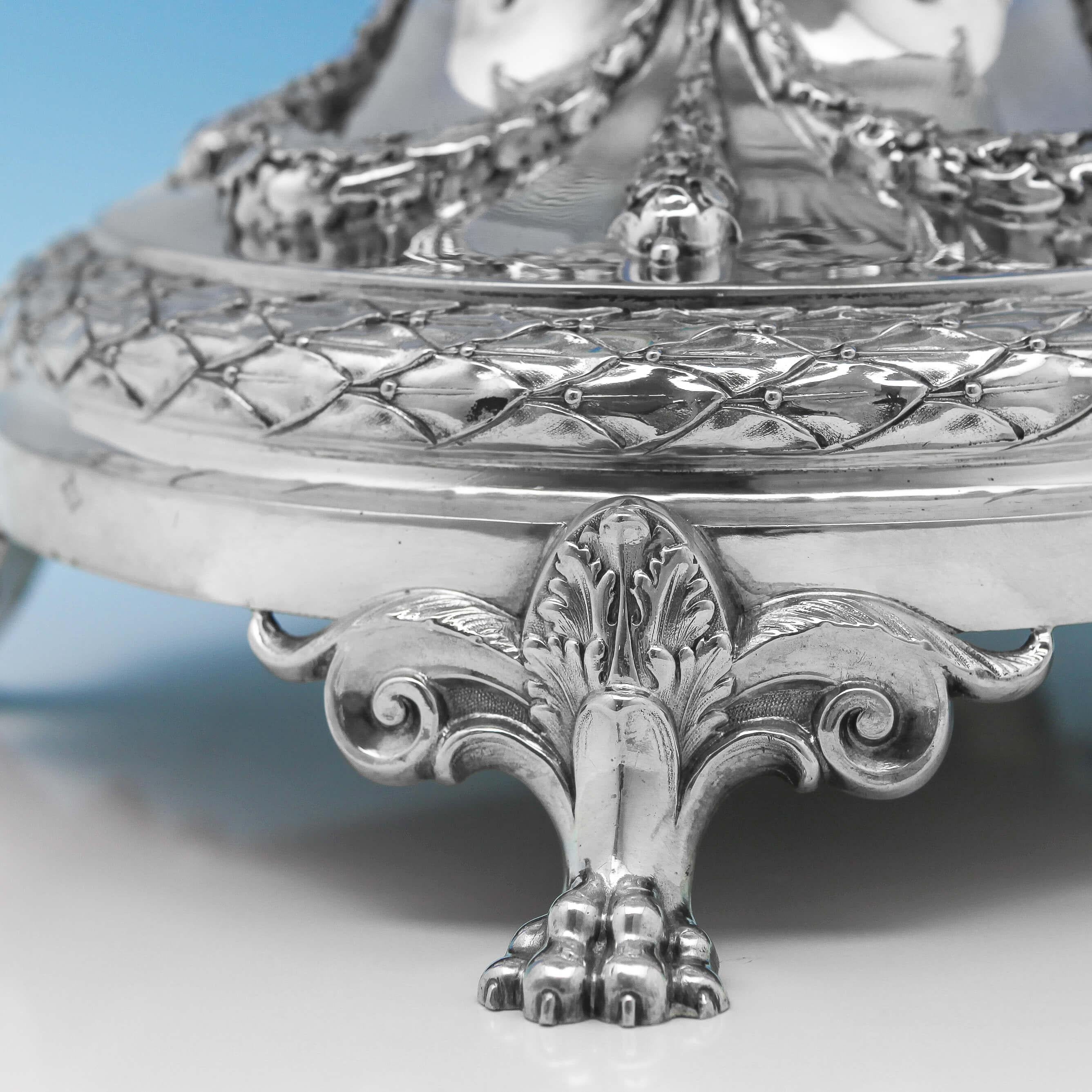 Antique French Sterling Silver Centrepiece Jardinière and Plateau - Odiot c.1830 In Good Condition For Sale In London, London