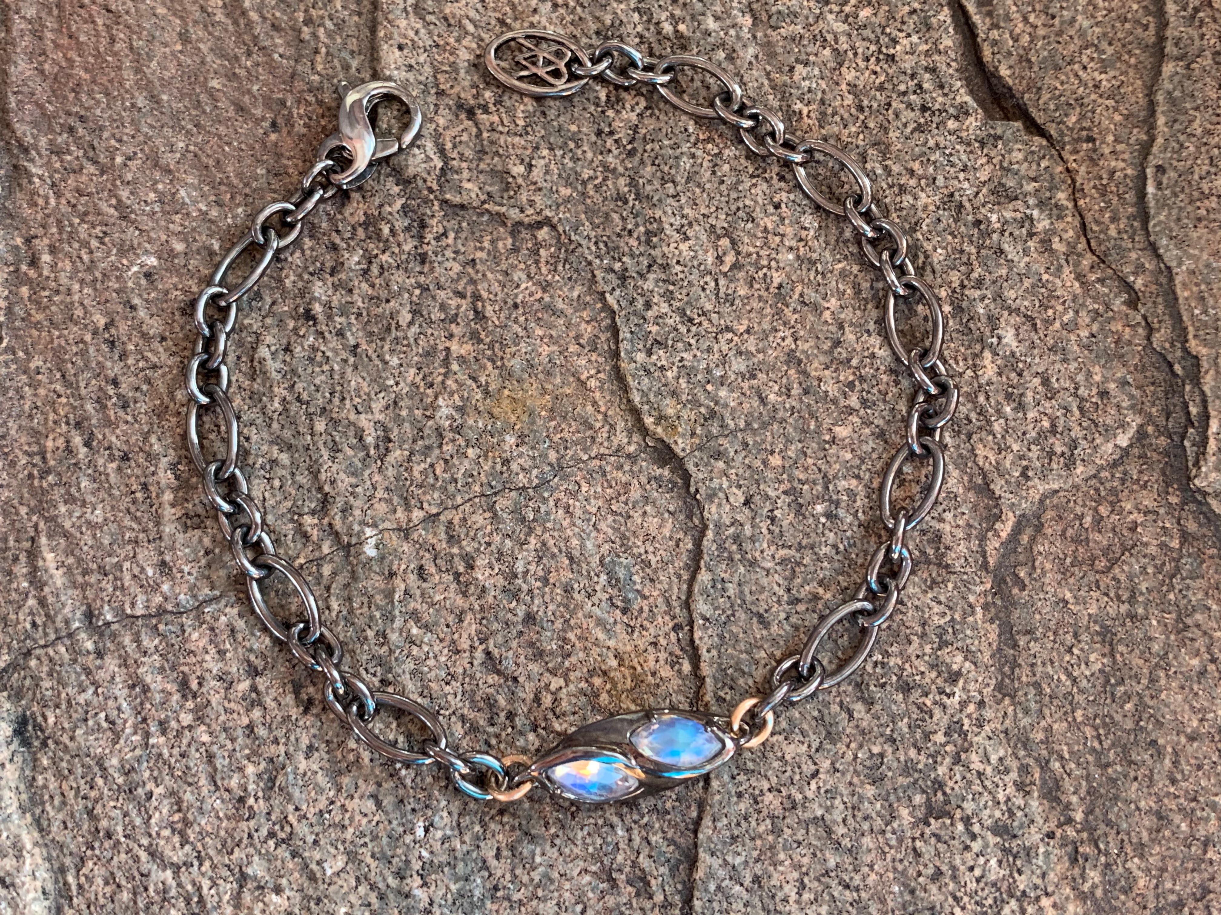 Sterling Silver Chain Bracelet W/ Rose Cut Moonstone Marquise Set in Sculpture In New Condition For Sale In Weehawken, NJ