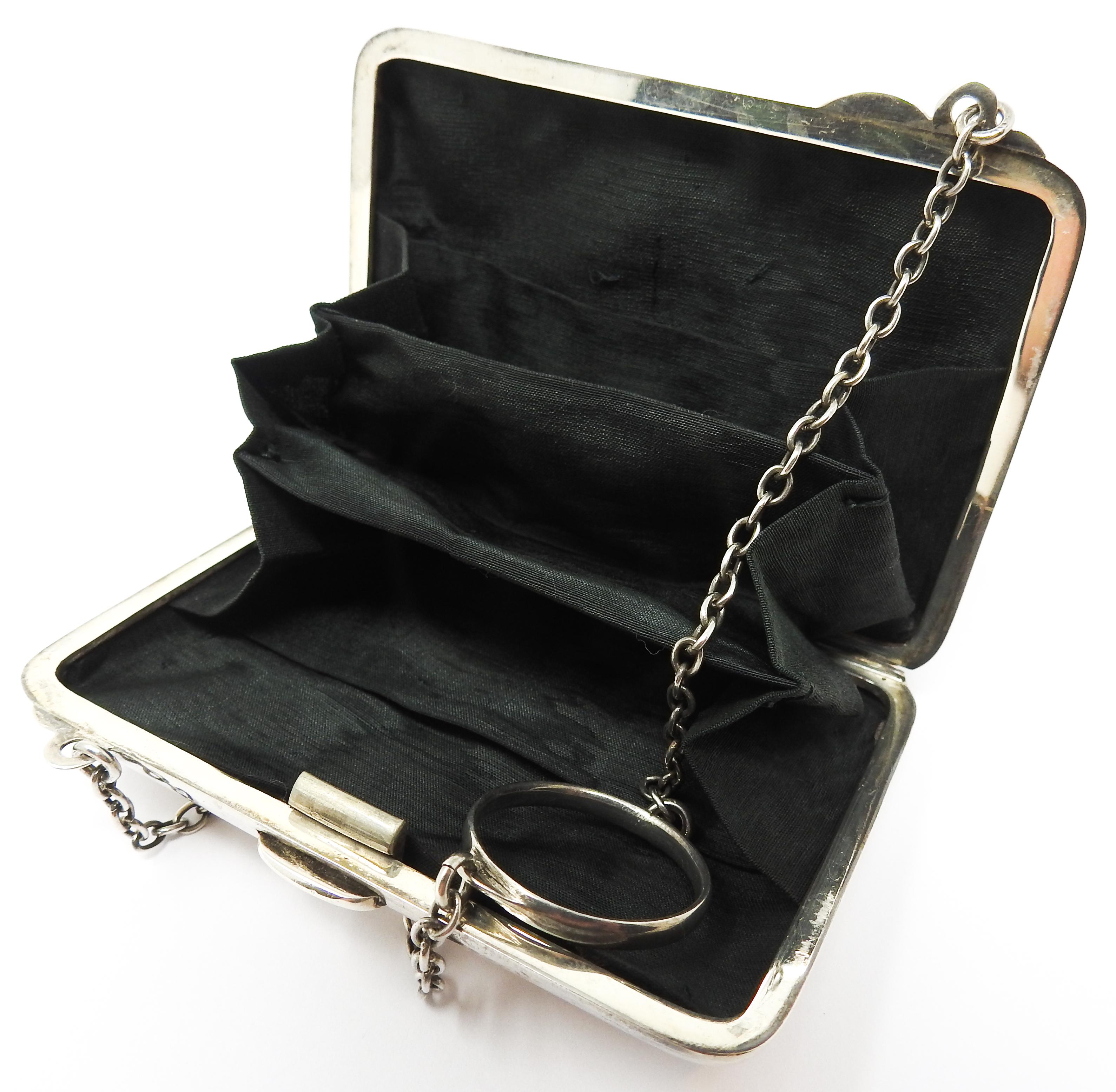 Sterling Silver Change Purse, Mid-20th Century For Sale 1