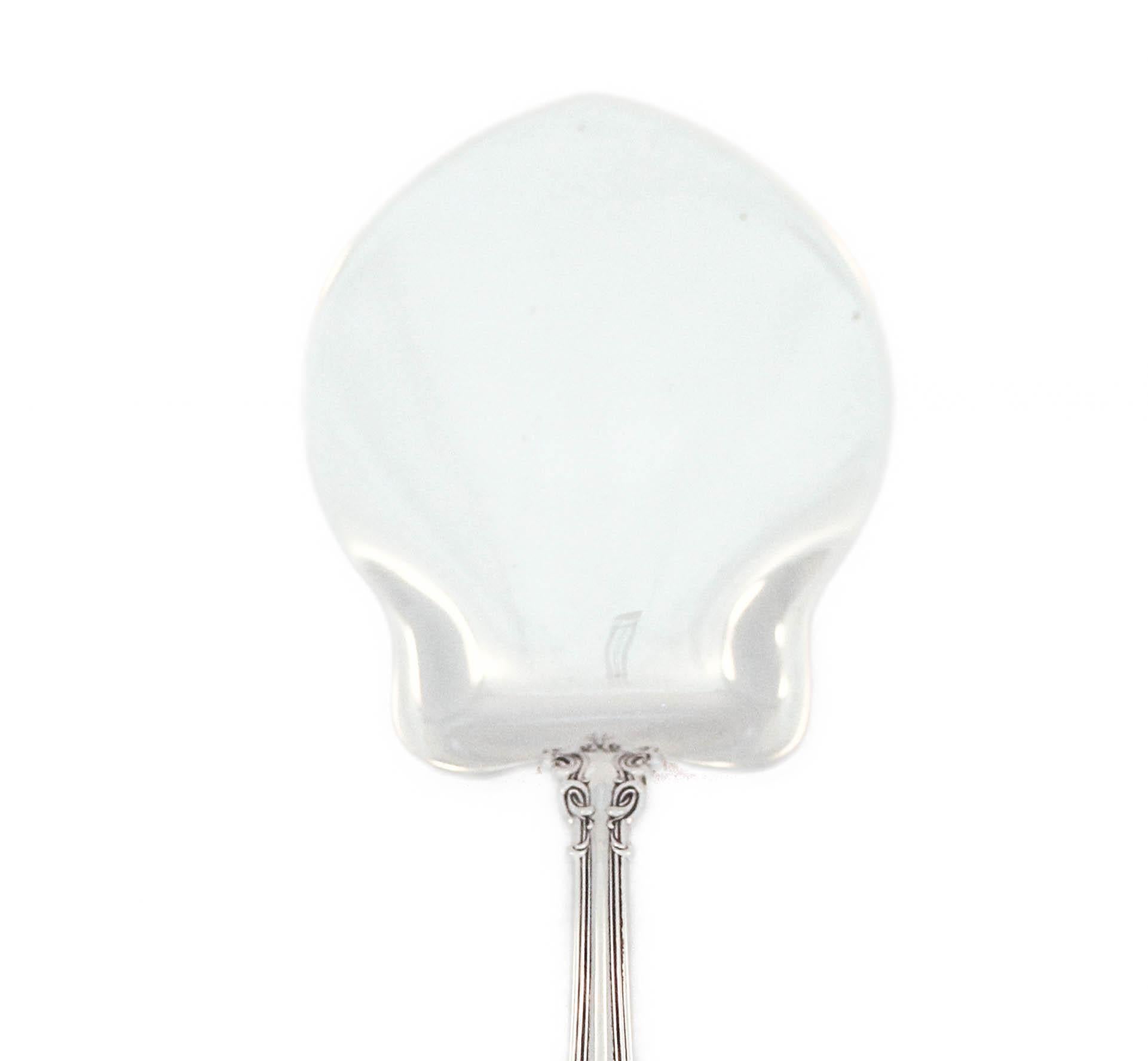 Viene offerto un pezzo da portata in argento sterling di Gorham Silversmiths nel modello 