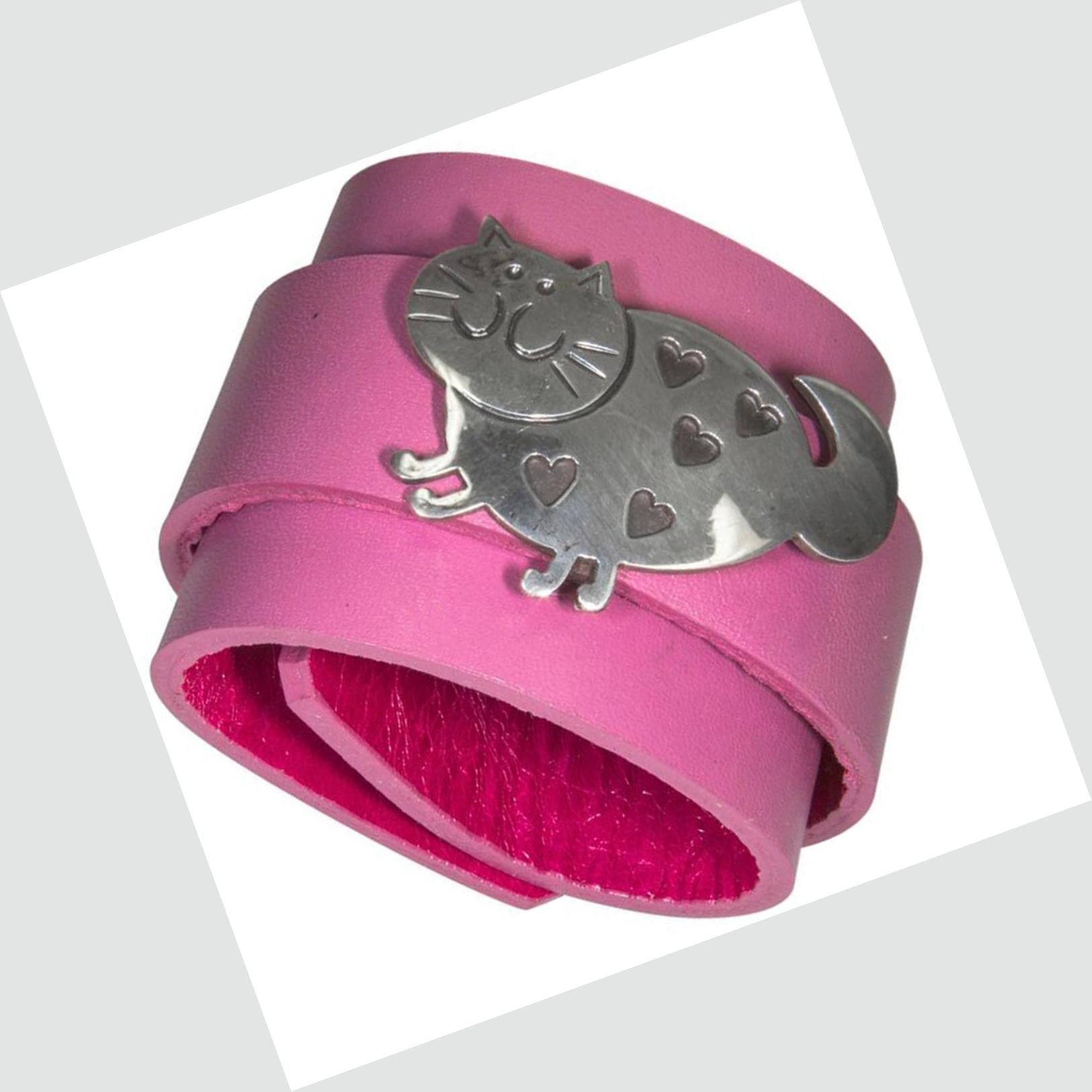 Moderniste Bracelet manchette en argent sterling avec chat du Cheshire sur cuir en vente