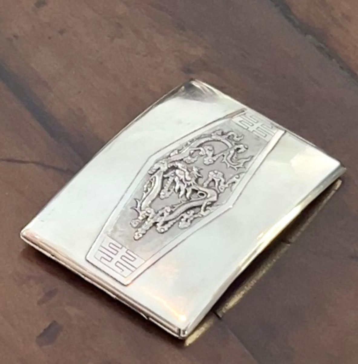 Sterling Silber Chinesische Zigarette 420 Visitenkartenetui mit Repoussé-Drache im Angebot 3