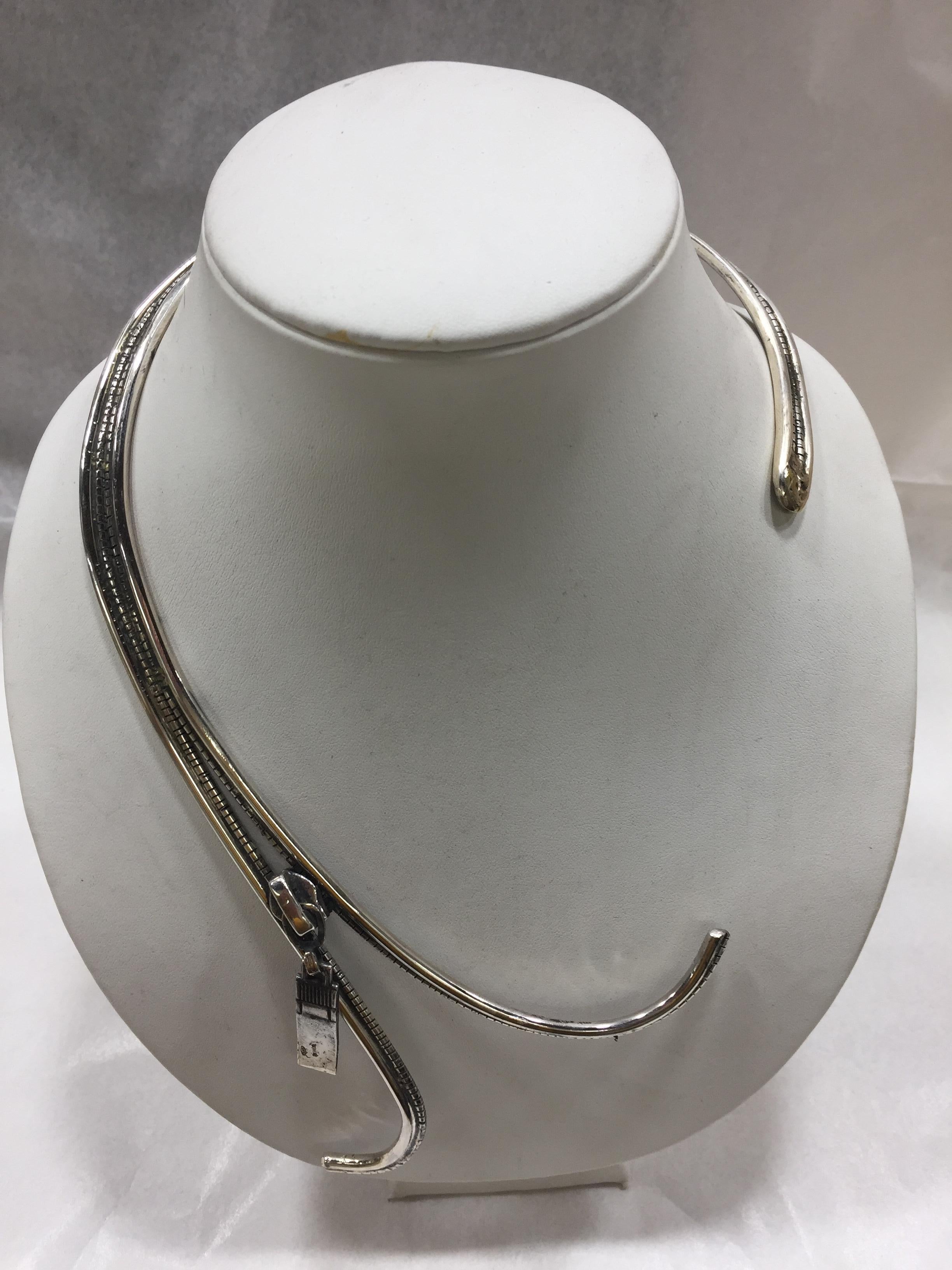 The “Zip” choker is part of our jewelry collection. All our sterling silver pieces of jewelry are handmade: it means that none is like the other. As a matter of fact, our aim is to create unique products with a high artistic value. Indeed, all