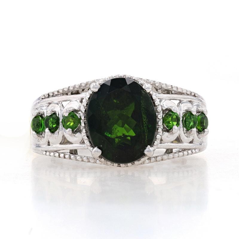 Size: 8
Sizing Fee: Up 1 size for $30

Metal Content: Sterling Silver

Stone Information

Natural Chrome Diopside
Carat(s): 3.50ctw
Cut: Oval & Round
Color: Green

Total Carats: 3.50ctw

Style: Solitaire with Accents
Features: Open Cut Design &