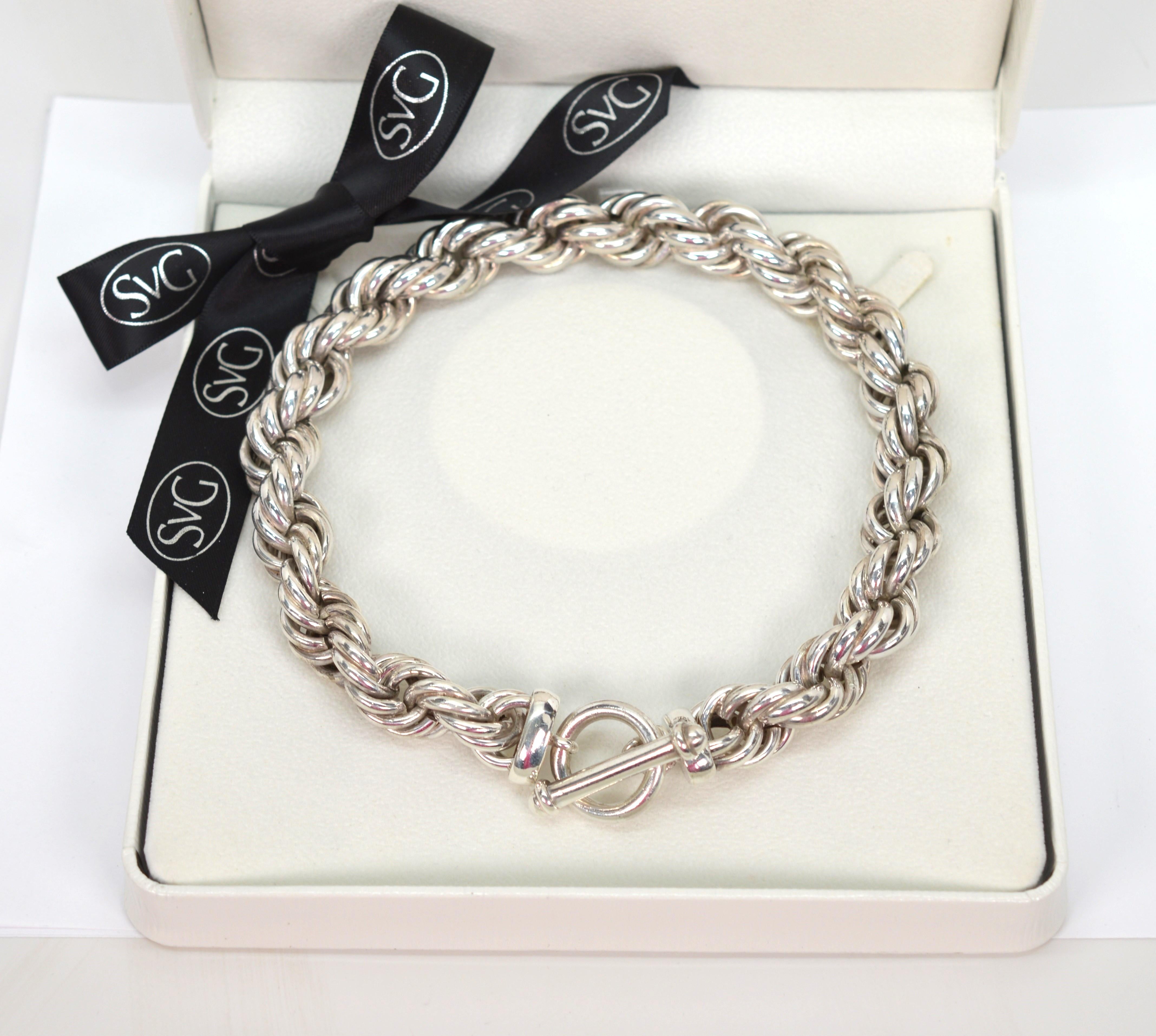 Sterling Silver Chunky Twist Rope Chain Necklace w Toggle Clasp In Good Condition For Sale In Mount Kisco, NY