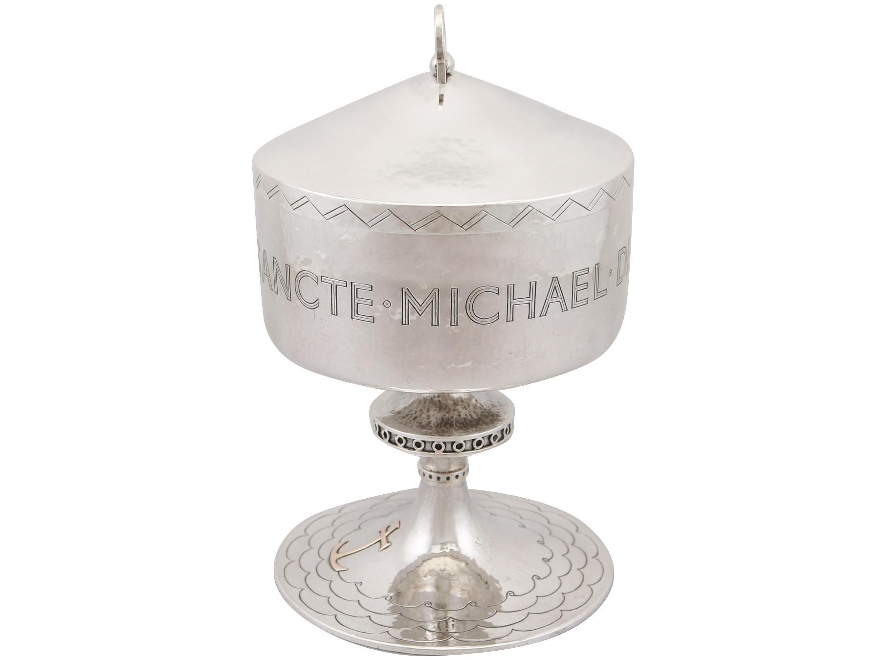 Sterling Silver Ciborium, circa 1940 In Excellent Condition In Jesmond, Newcastle Upon Tyne