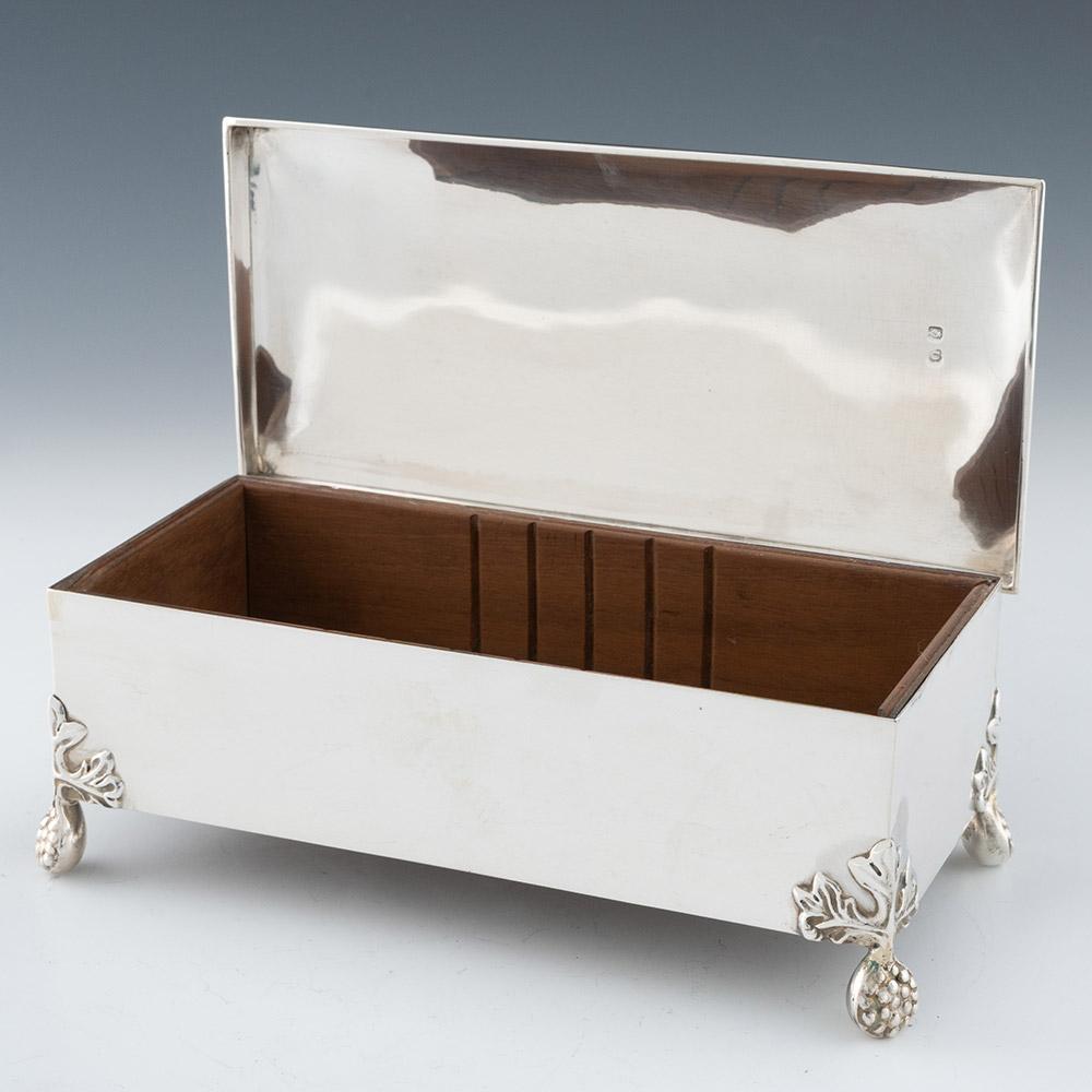 Caja para cigarrillos de plata de ley Dublín 1919 en Bueno estado para la venta en Tunbridge Wells, GB