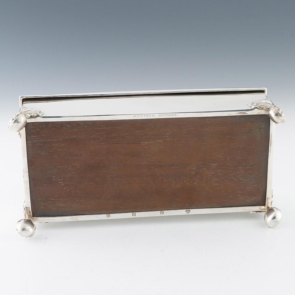 Caja para cigarrillos de plata de ley Dublín 1919 en venta 2