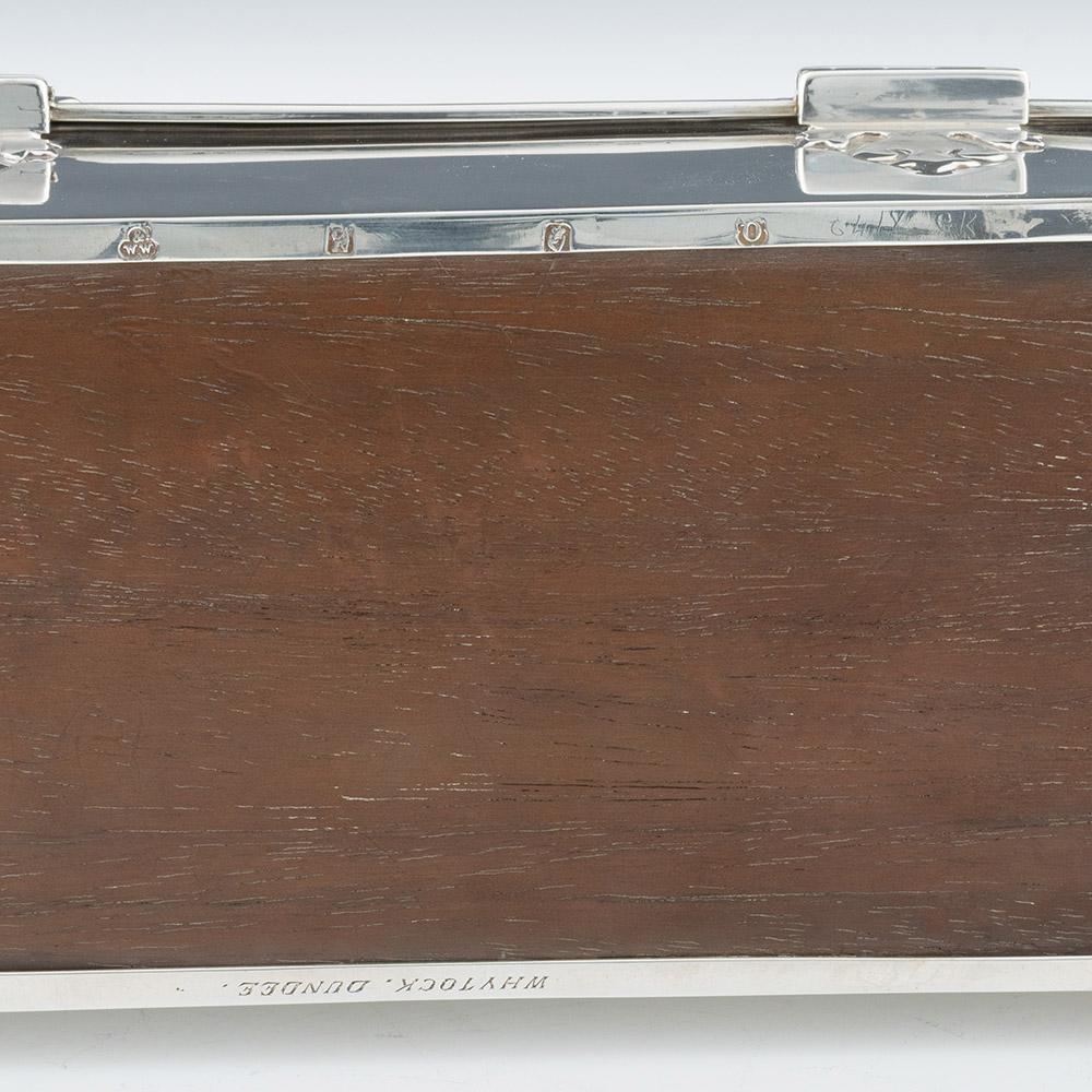 Caja para cigarrillos de plata de ley Dublín 1919 en venta 3