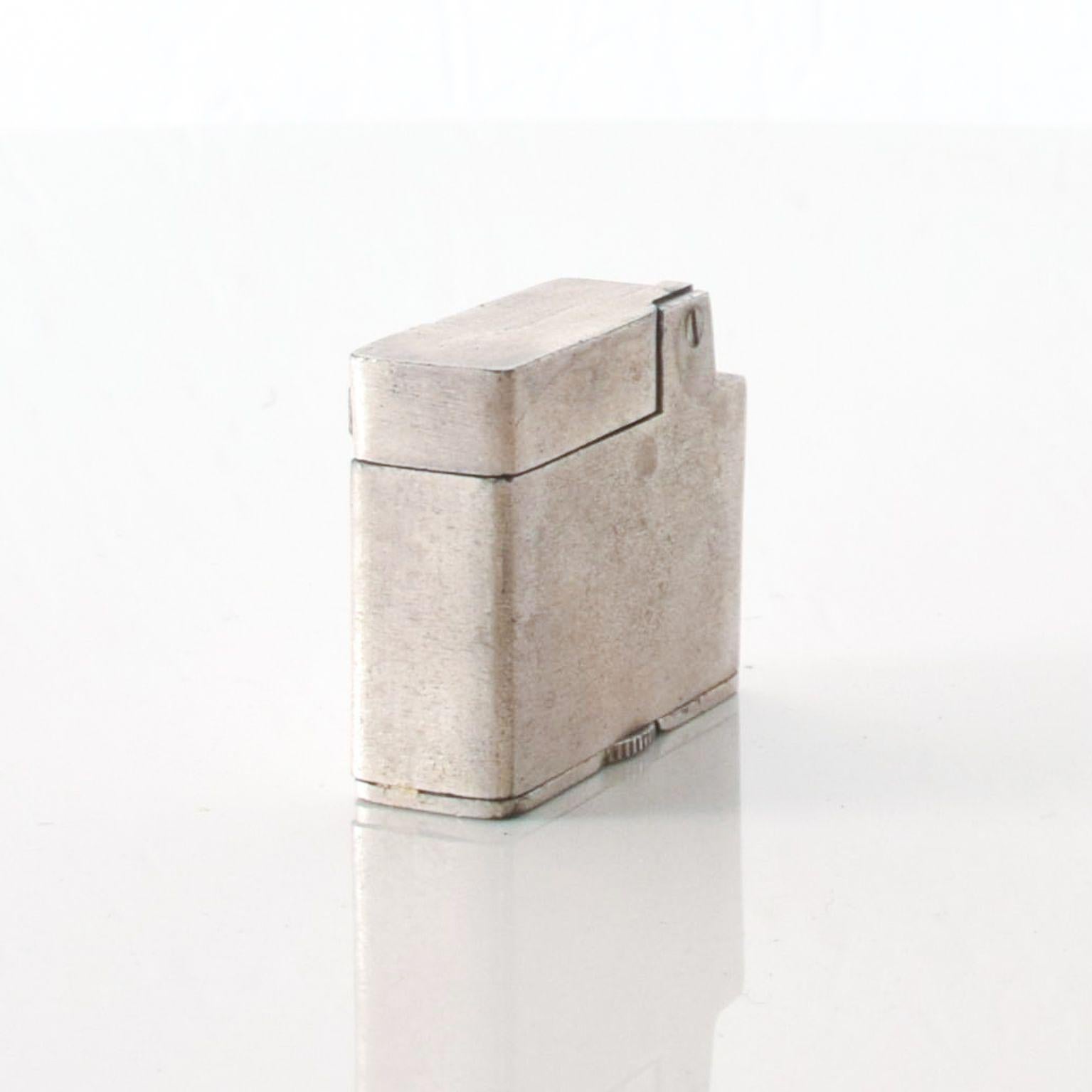 Sterling Silver Cigarette Lighter Vintage Mid-Century Modern In Good Condition In Chula Vista, CA
