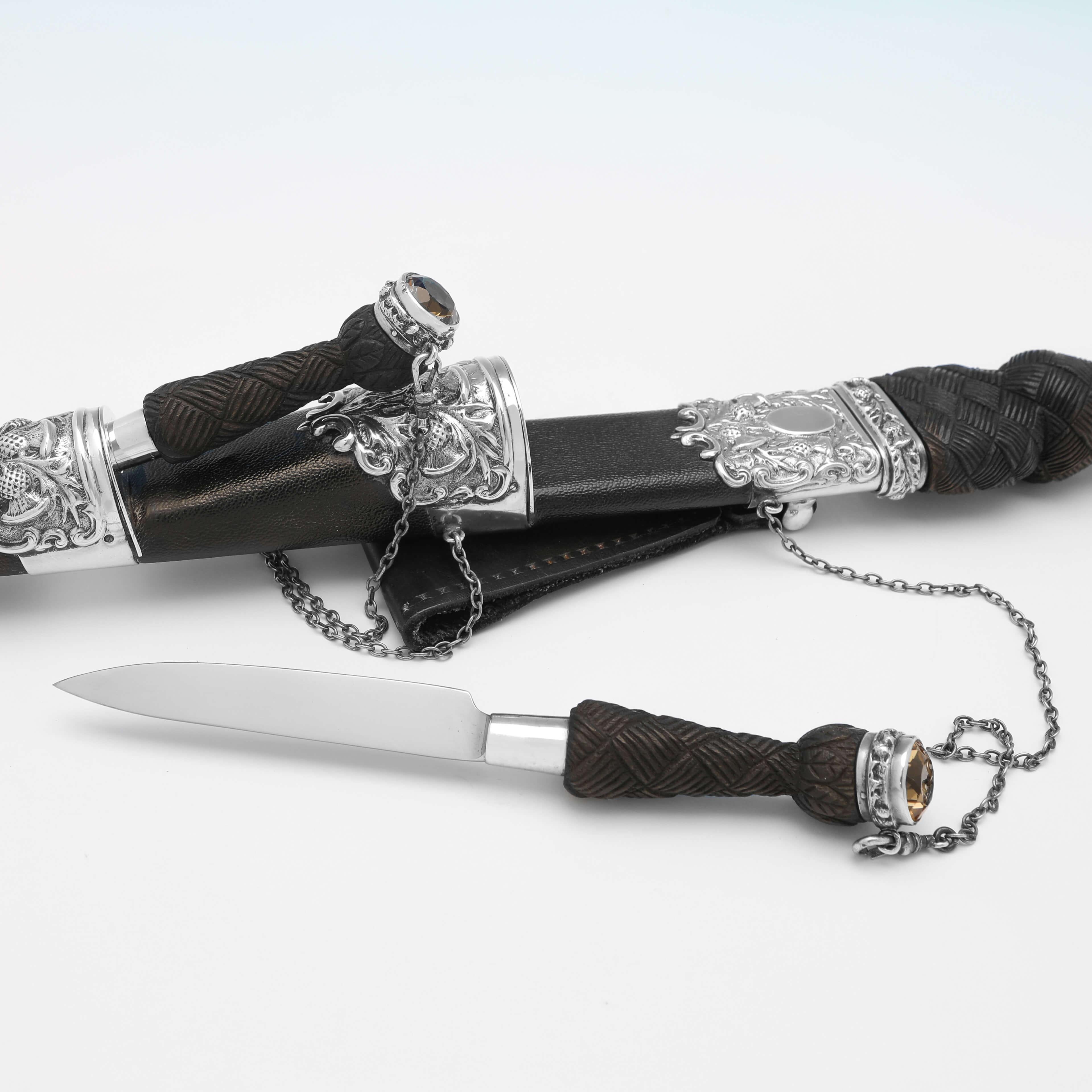 Fine XX secolo Set di coltelli e forchette in argento sterling con citrino e Oak Oak - Highland Line in vendita