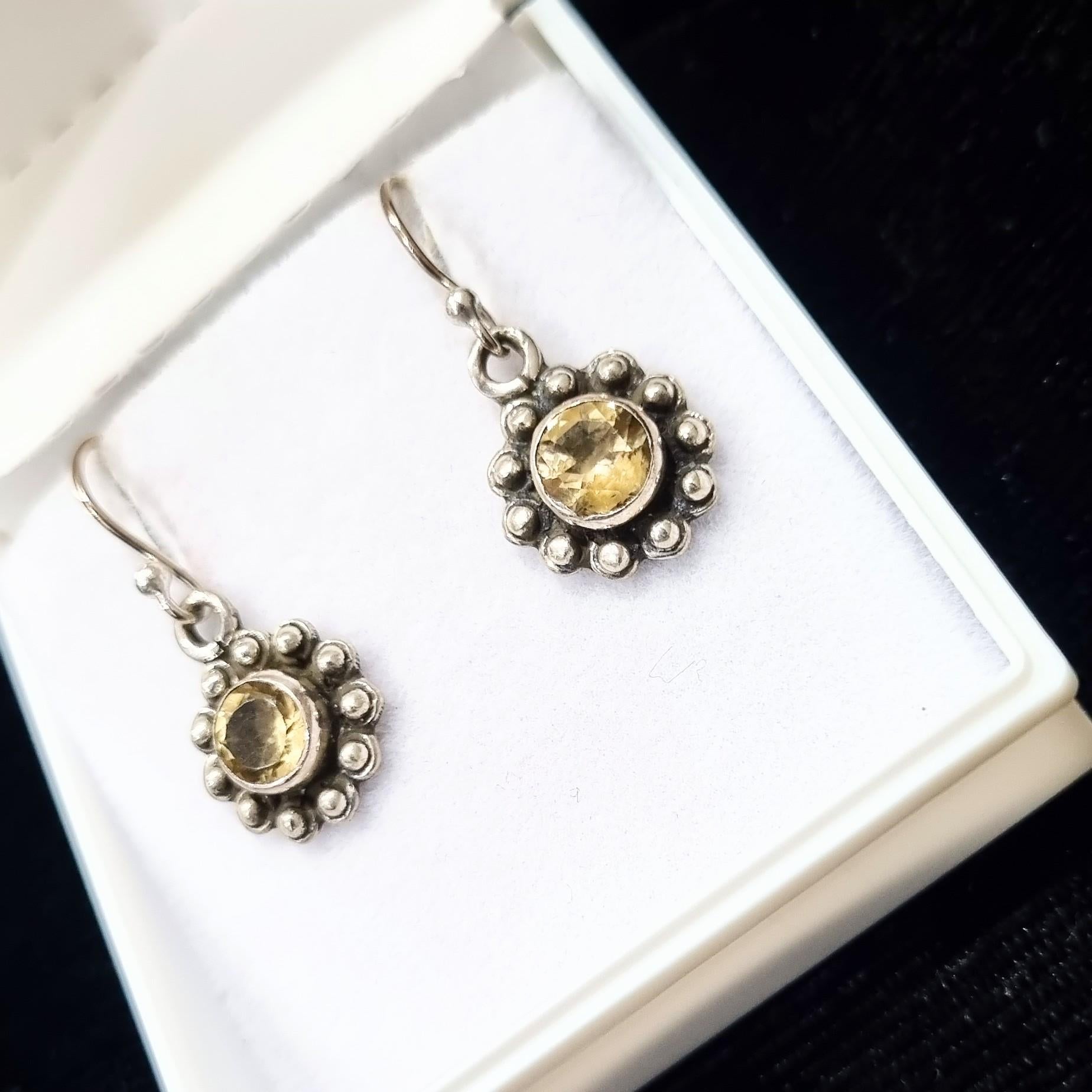 Pendientes de Plata de Ley con Gema de Citrino en Nuevo estado para la venta en Vadgam, GJ