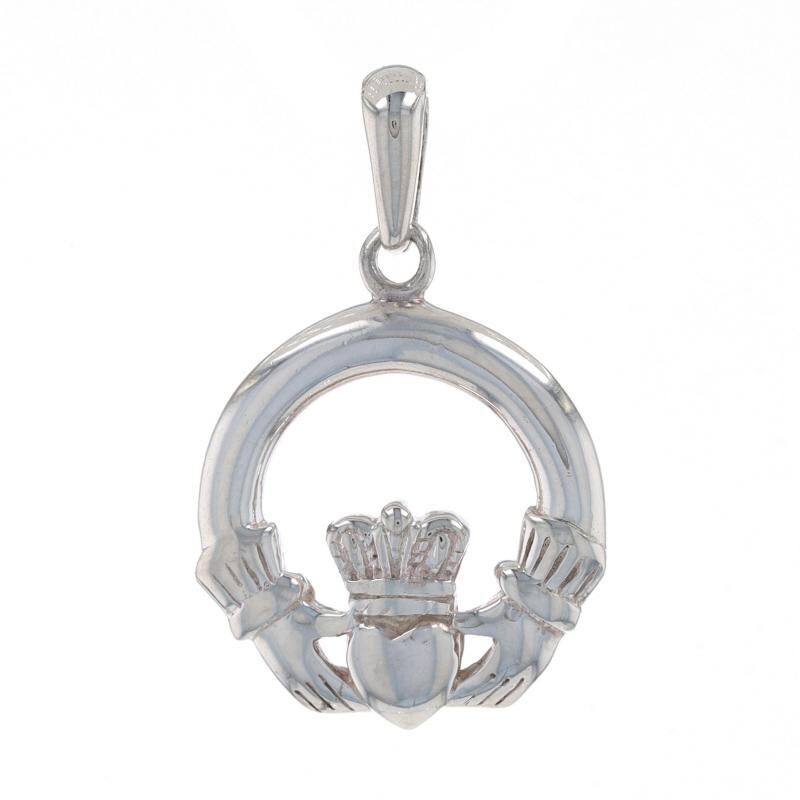 Metal Content: Sterling Silver

Style: Claddagh
Theme: Friendship Love Marriage

Measurements

Tall (from stationary bail): 27/32