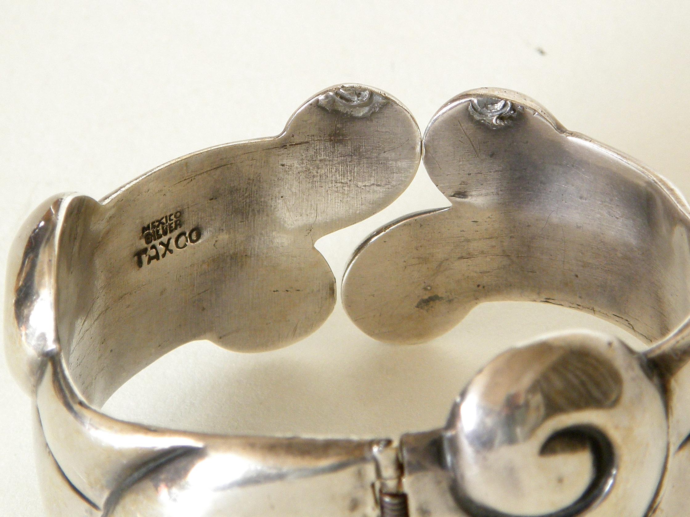 Sterling Silver Clamper Bracelet Made in Taxco Mexico with Wind or Waves Design For Sale 2