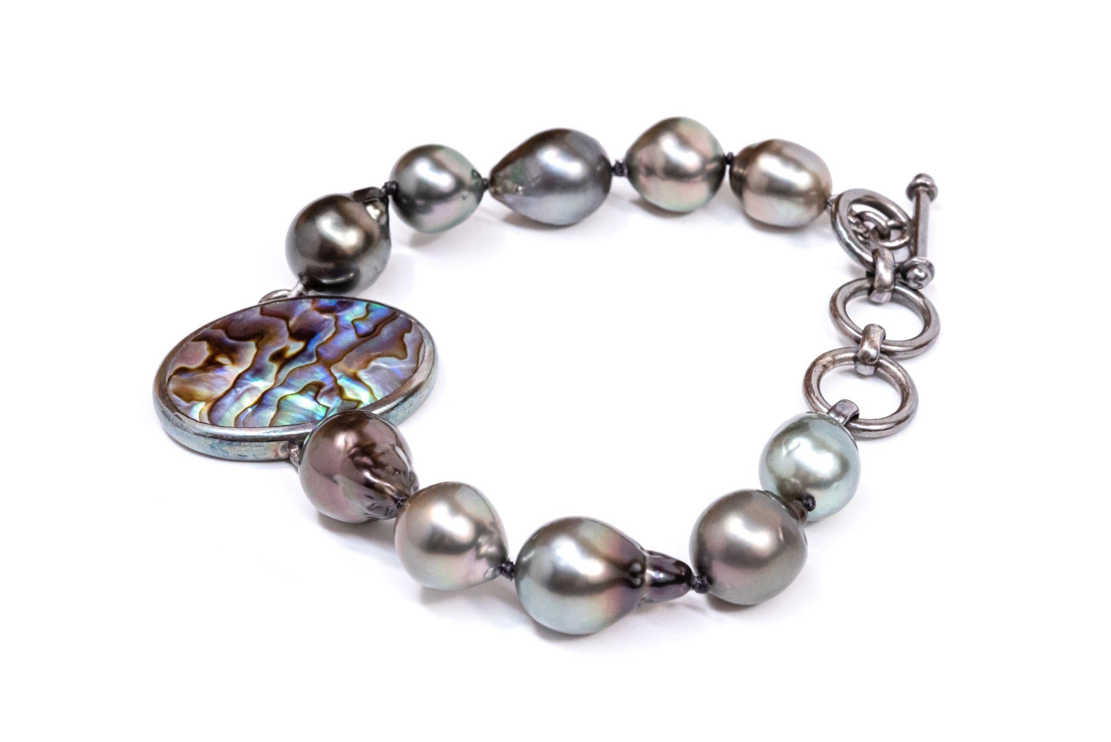 Sterling Silver Clasp Abalone Medallion Tahitian Pearls Beaded Bracelet For Sale 14