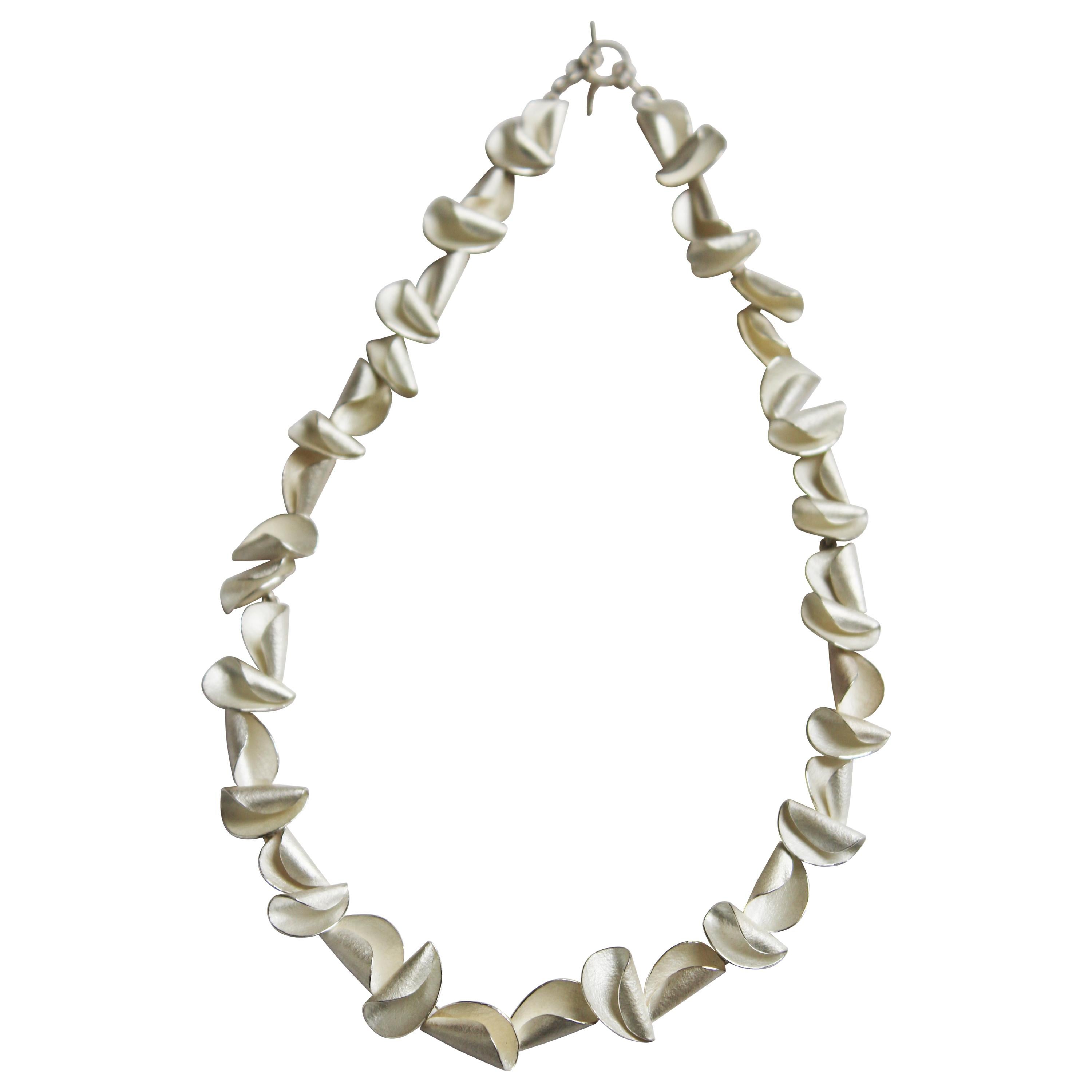 Sterling Silver Cluster "Curly Shell" Choker Necklace, Kayo Saito For Sale