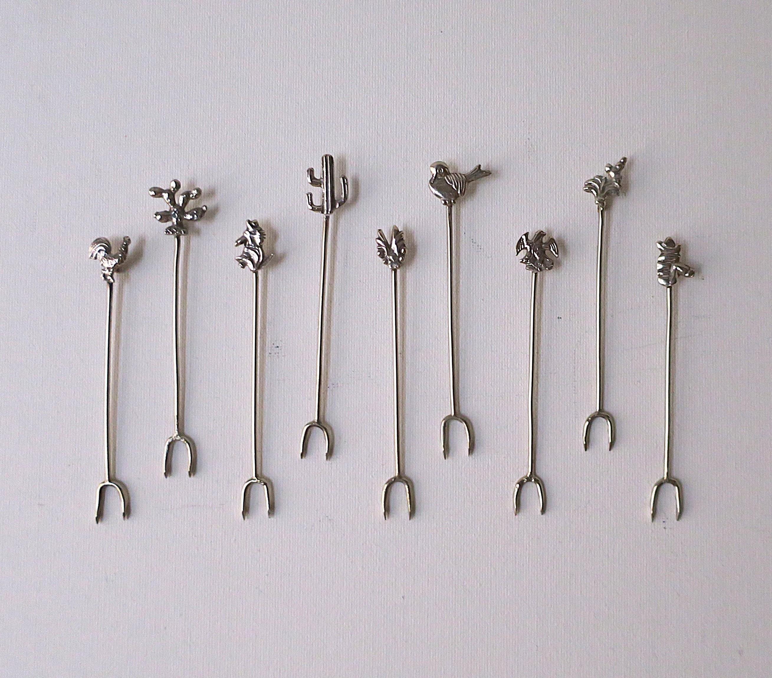 Couverts pour cocktails mexicains avec breloques en argent sterling, lot de 9 Bon état - En vente à New York, NY