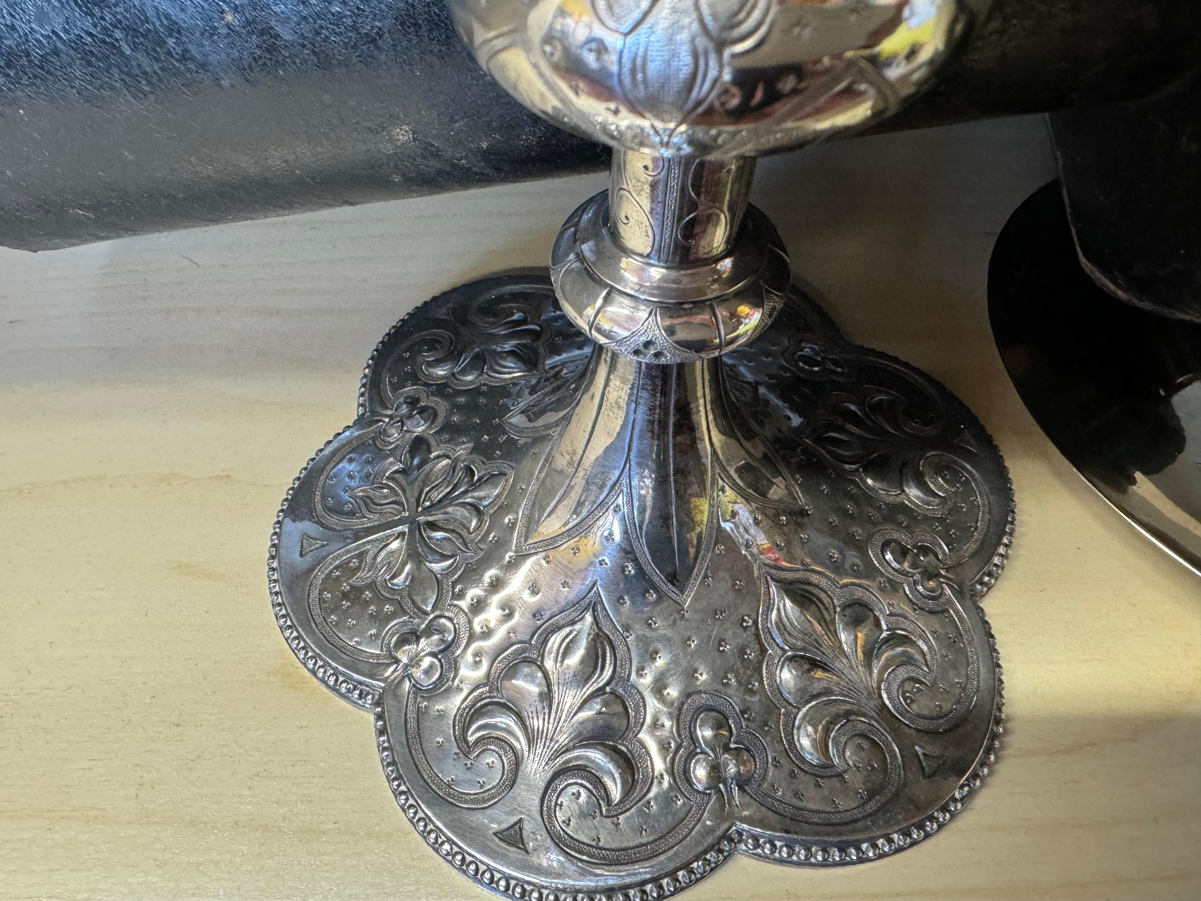 Women's or Men's  Sterling Silver Communion Chalice and Paten Made in France. For Sale