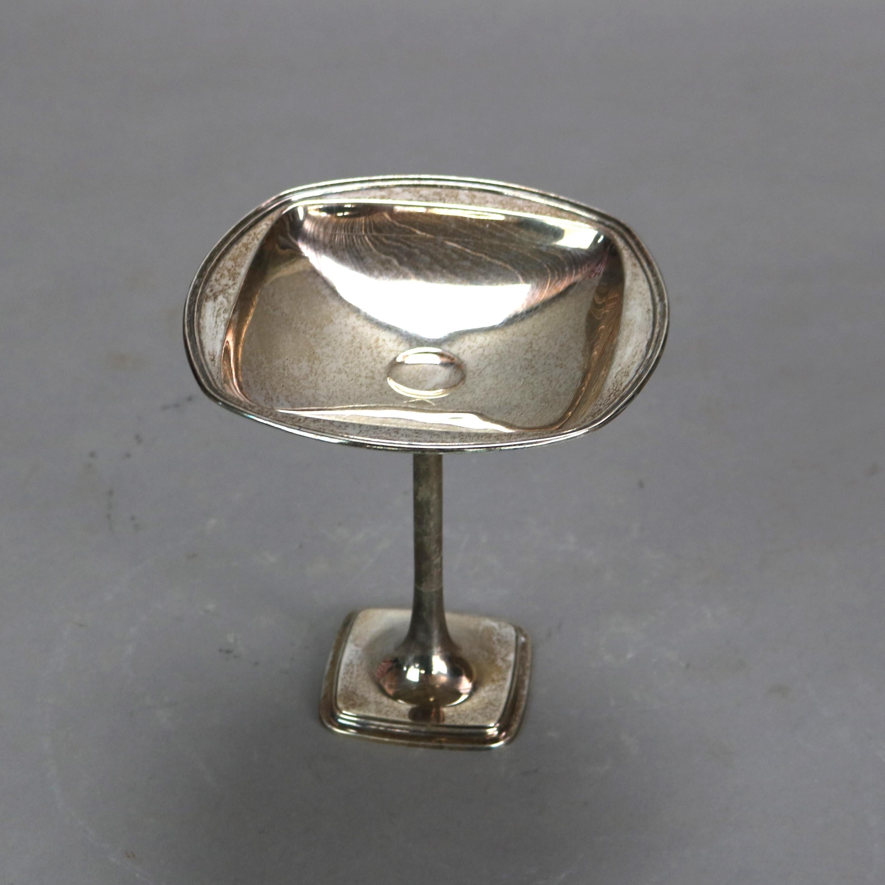 Compote d'argento Circa 1940

Misure: 6 