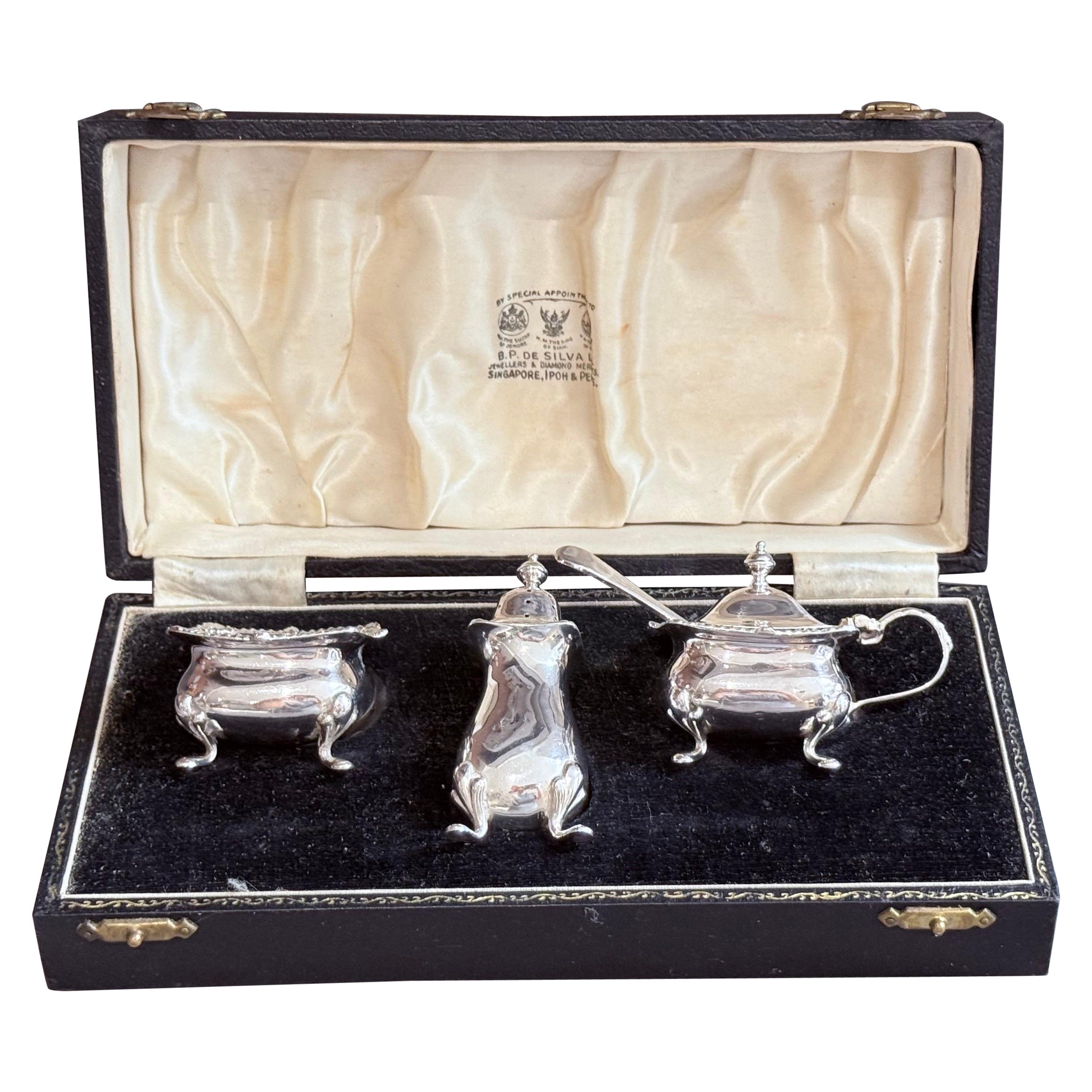 What condiments go in a cruet set?