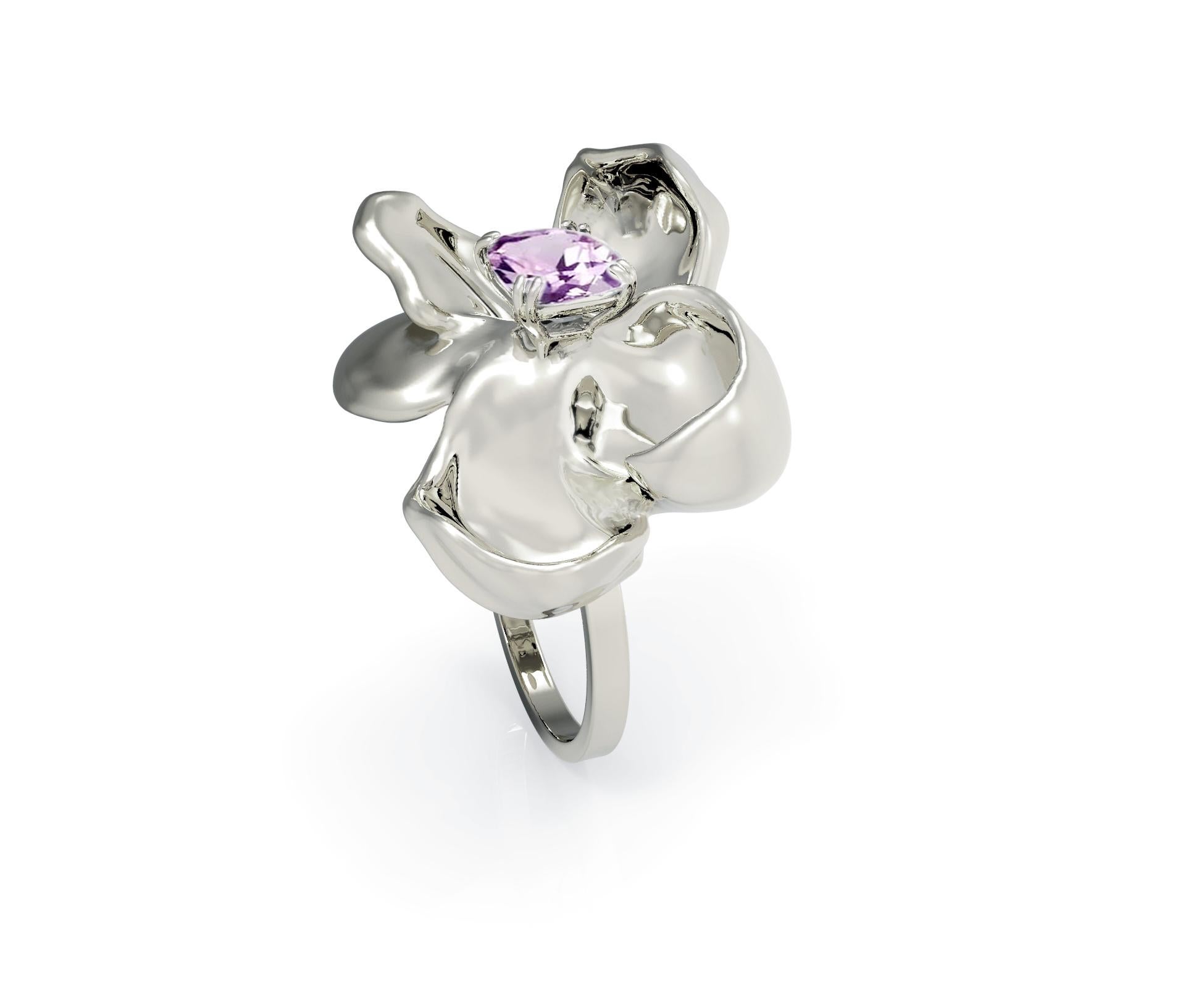 Sterling Silver Contemporary Cocktail Ring with Lavender Amethyst For Sale 1