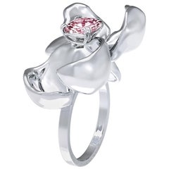 Anello cocktail contemporaneo in argento 925 con ametista lavanda