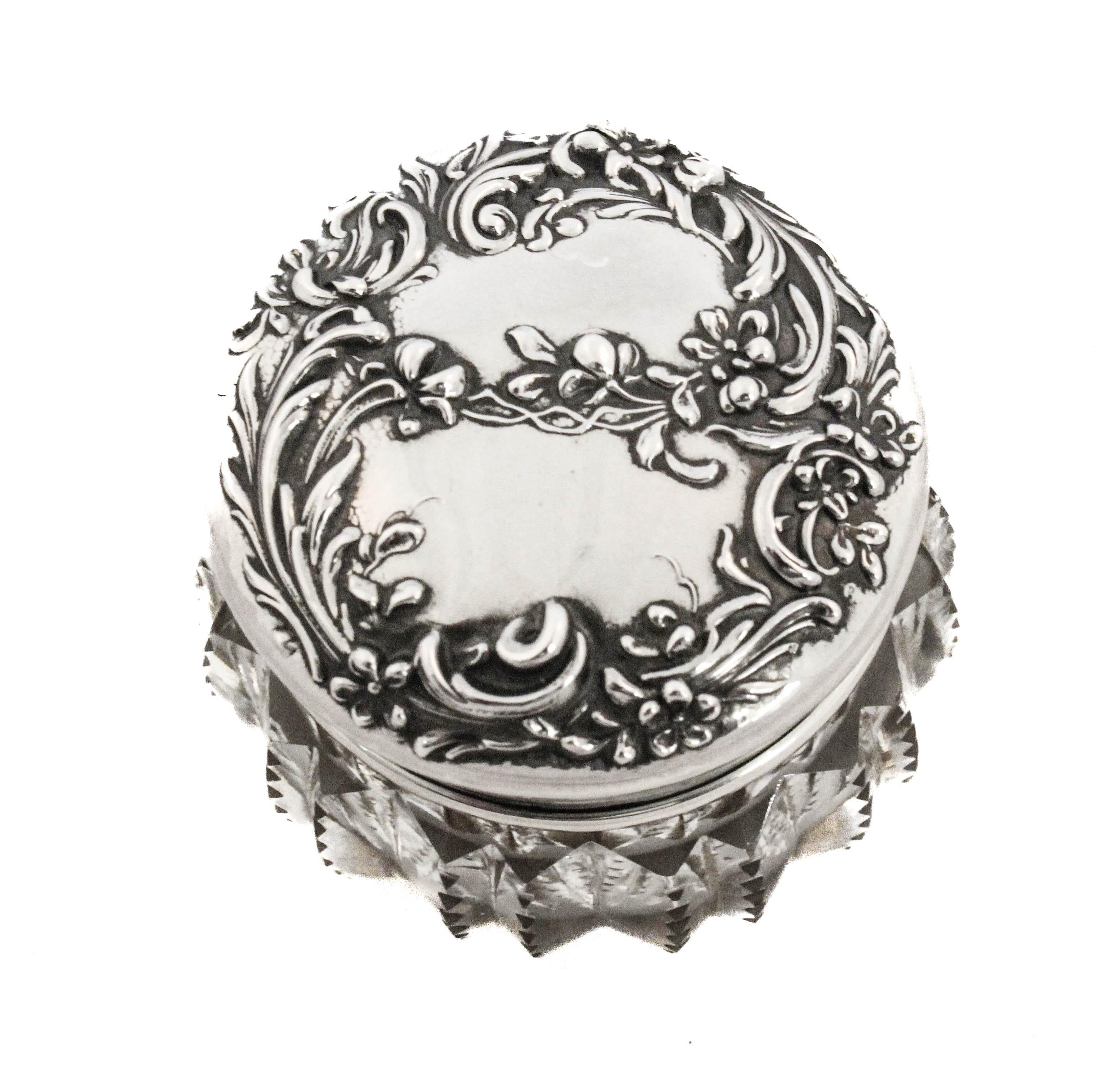 Jarra Art Nouveau de Plata de Ley y Cristal en Excelente estado para la venta en Brooklyn, NY