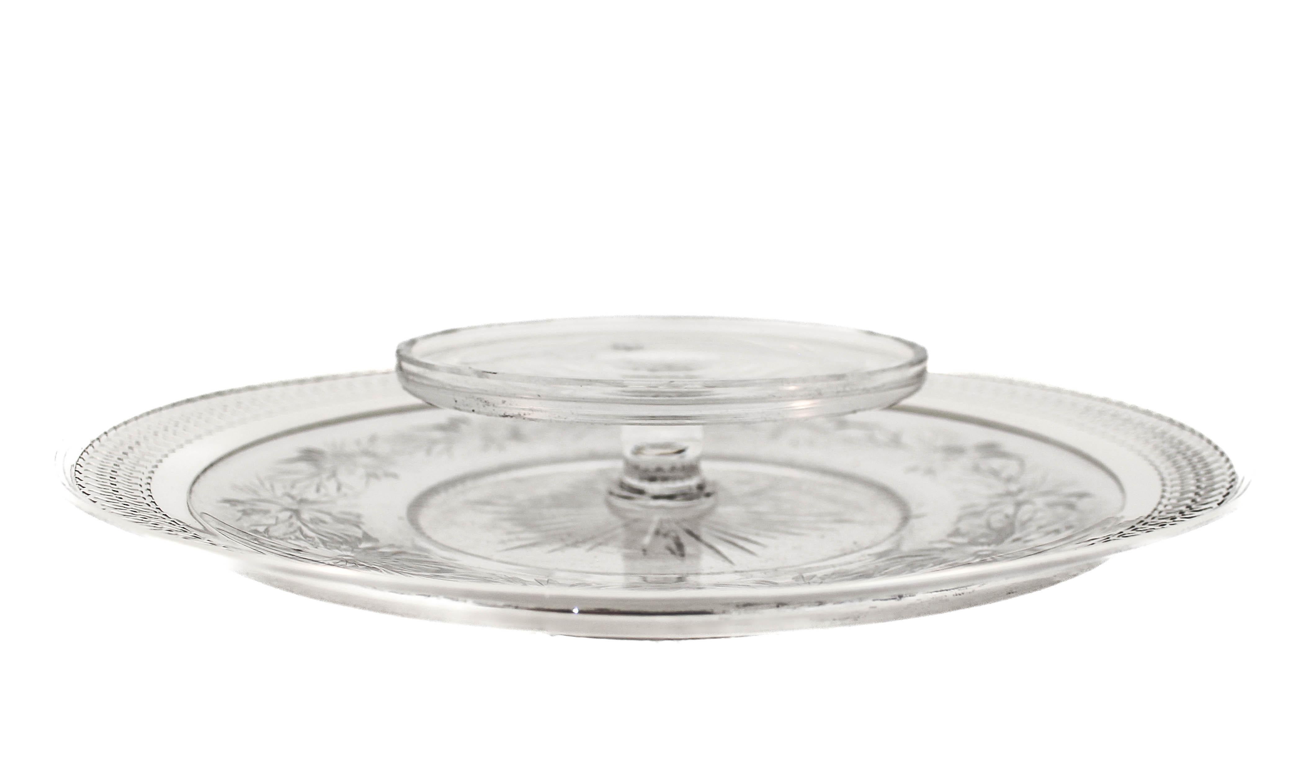 Angeboten wird ein Tablett aus Sterlingsilber und Kristall von der Watson Silver Company, das als 