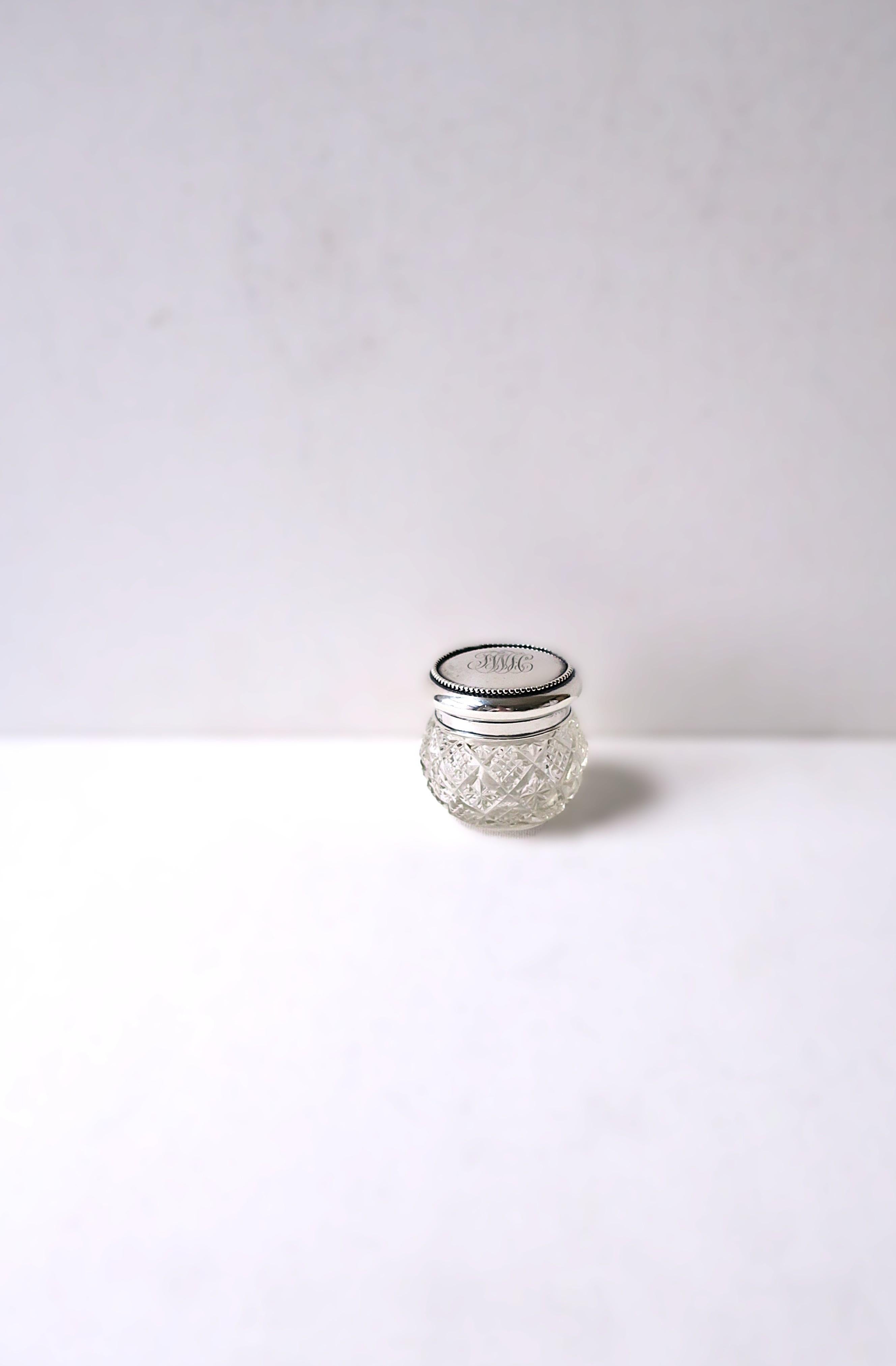 Victorien Boîte de toilette en argent sterling J E Caldwell en vente