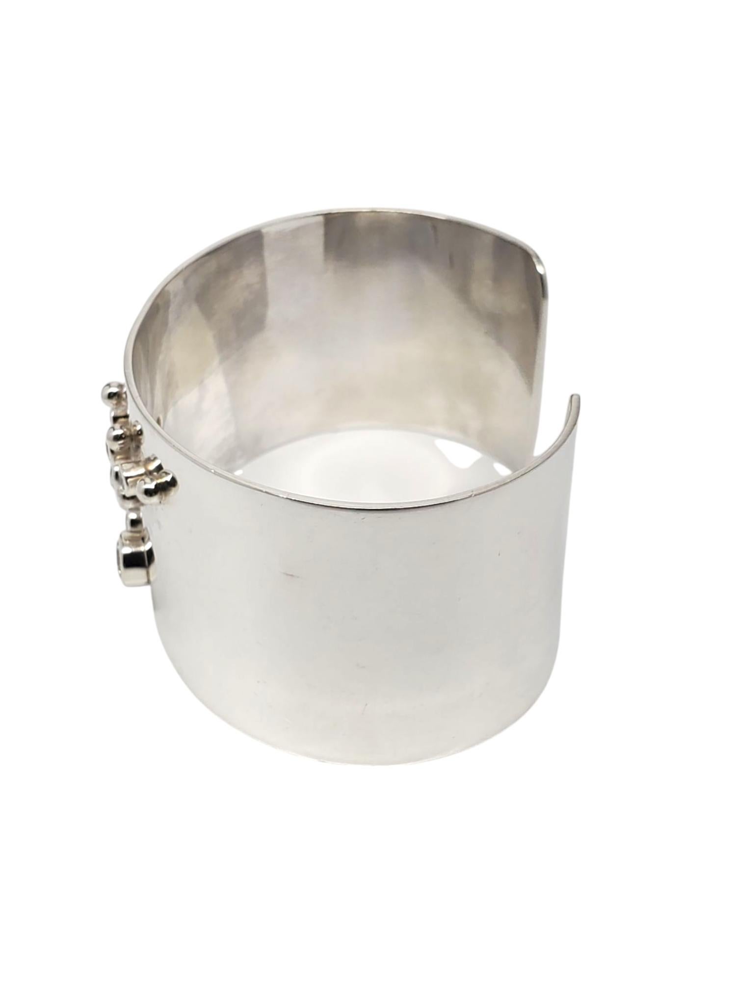Donna Bracciale largo con cluster di zirconi in argento sterling #20868 in vendita